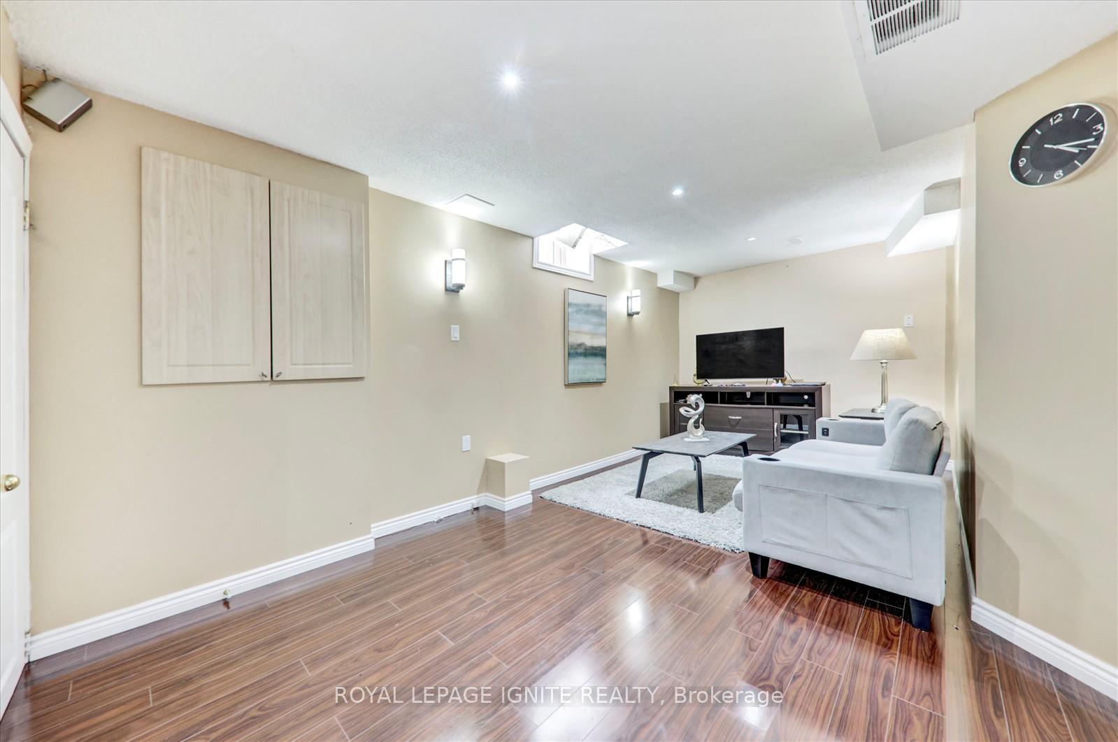 Photo 30 of 69 Sandham Crescent, Markham, Middlefield — HOMEH