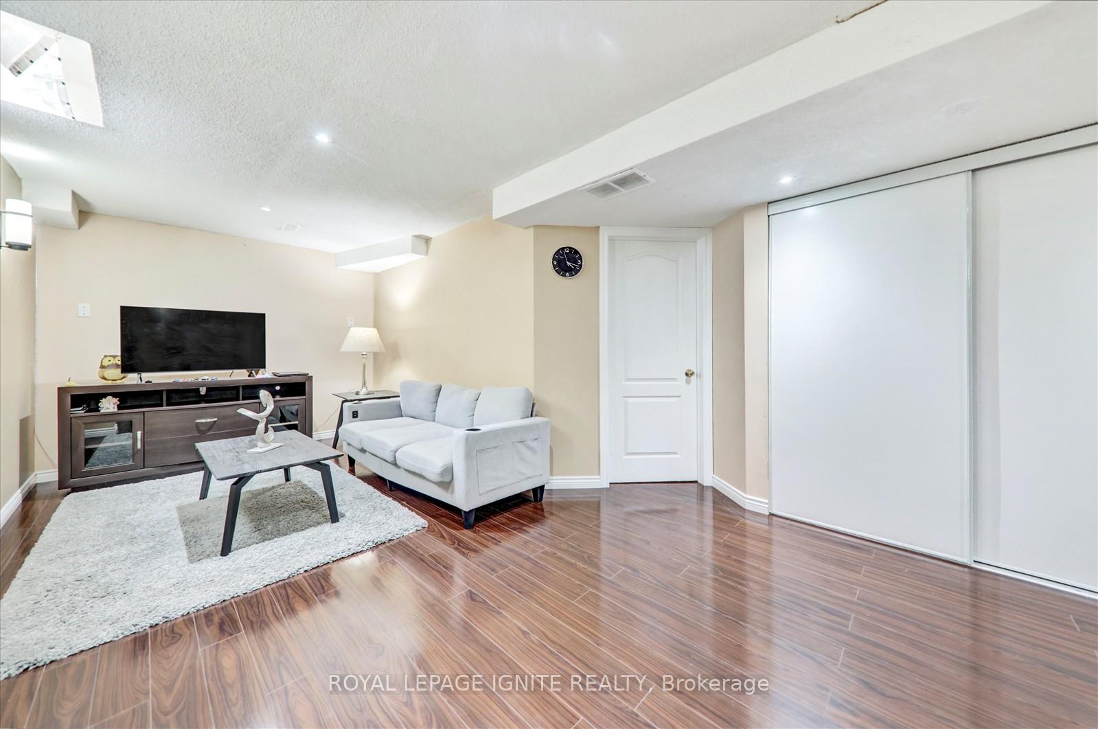 Photo 31 of 69 Sandham Crescent, Markham, Middlefield — HOMEH