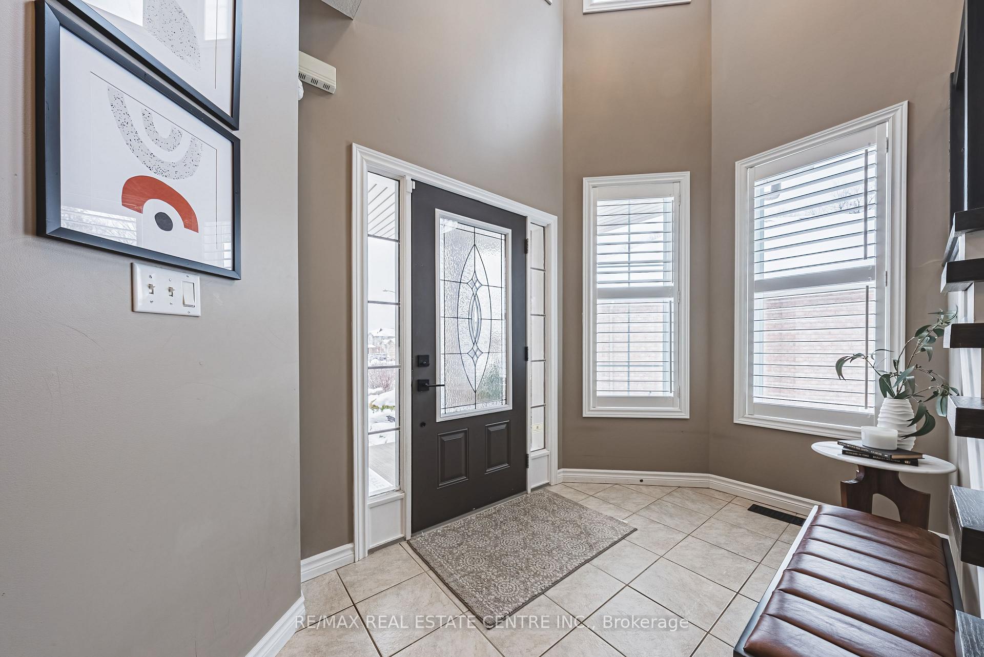 Photo 6 of 524 Country Clair Place, Kitchener — HOMEH