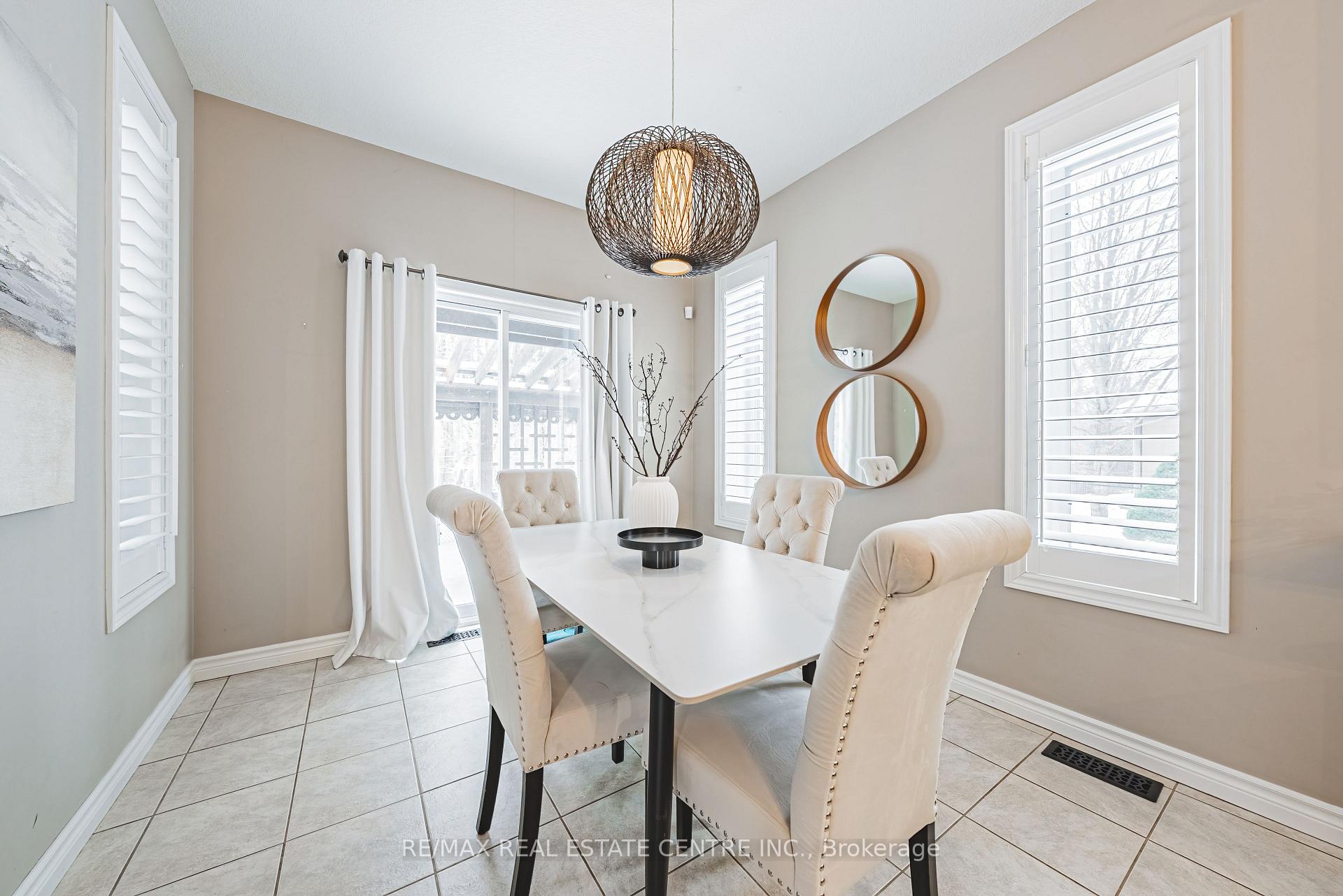 Photo 15 of 524 Country Clair Place, Kitchener — HOMEH