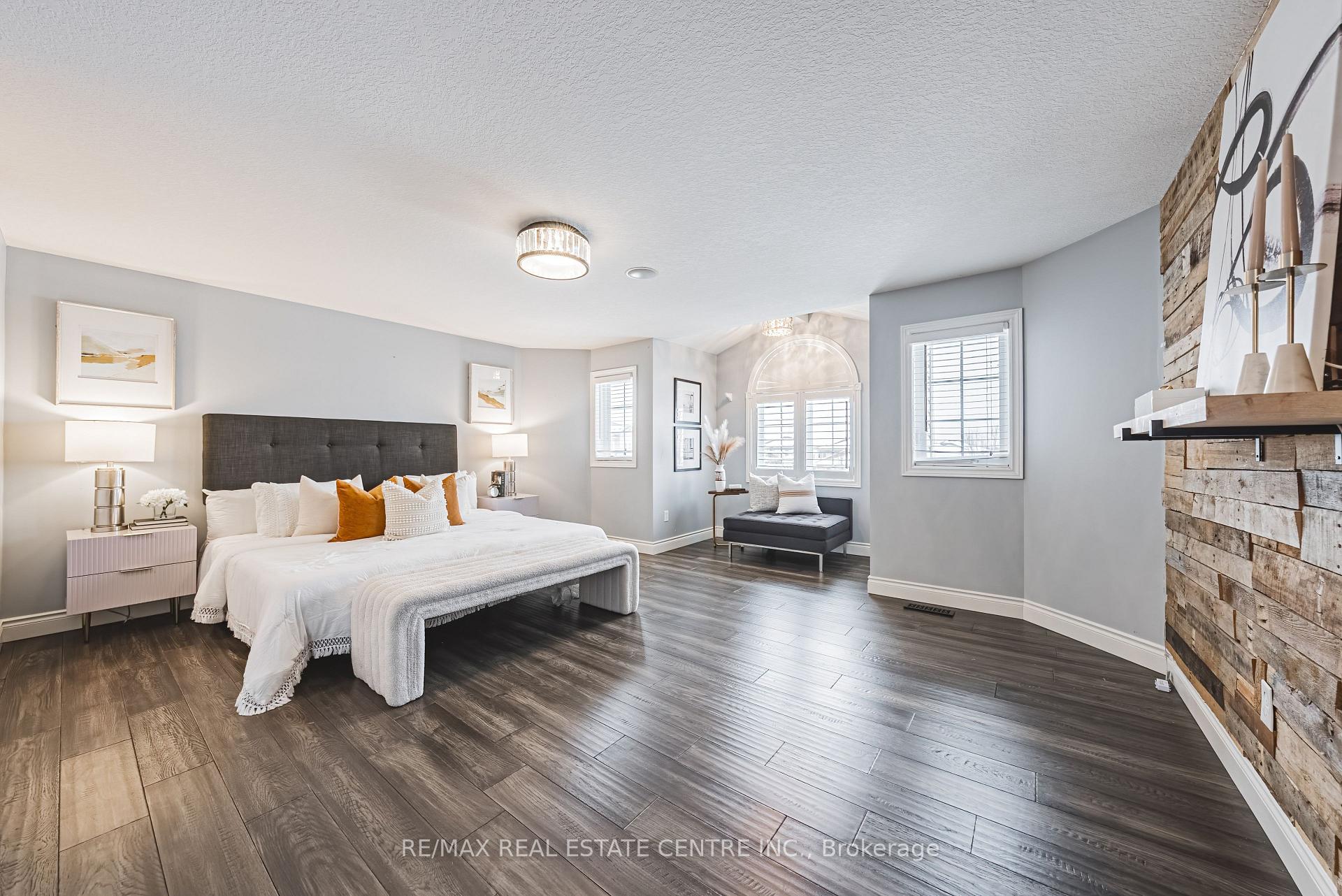 Photo 19 of 524 Country Clair Place, Kitchener — HOMEH