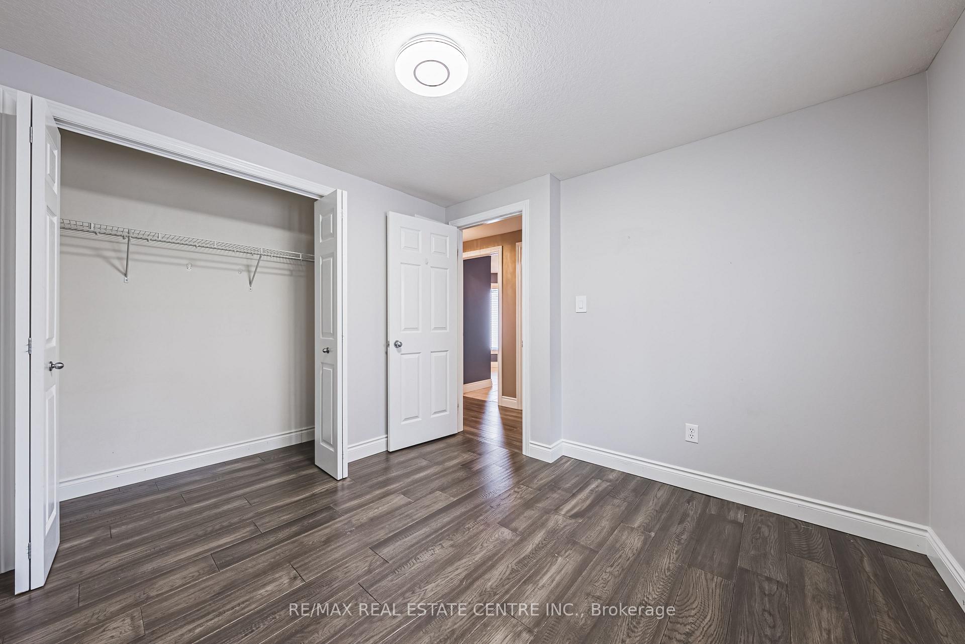 Photo 28 of 524 Country Clair Place, Kitchener — HOMEH