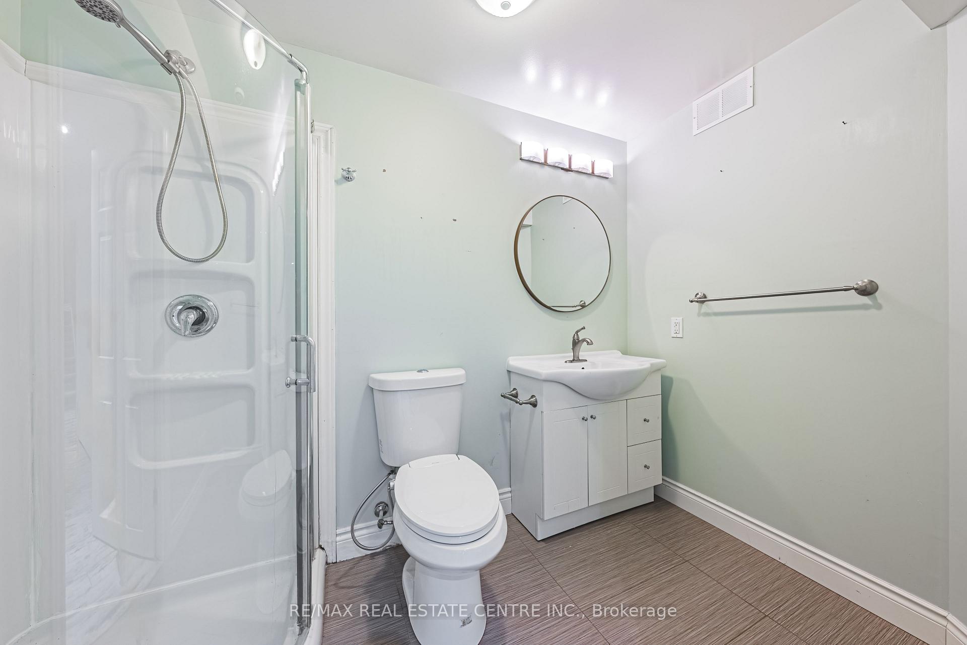 Photo 33 of 524 Country Clair Place, Kitchener — HOMEH