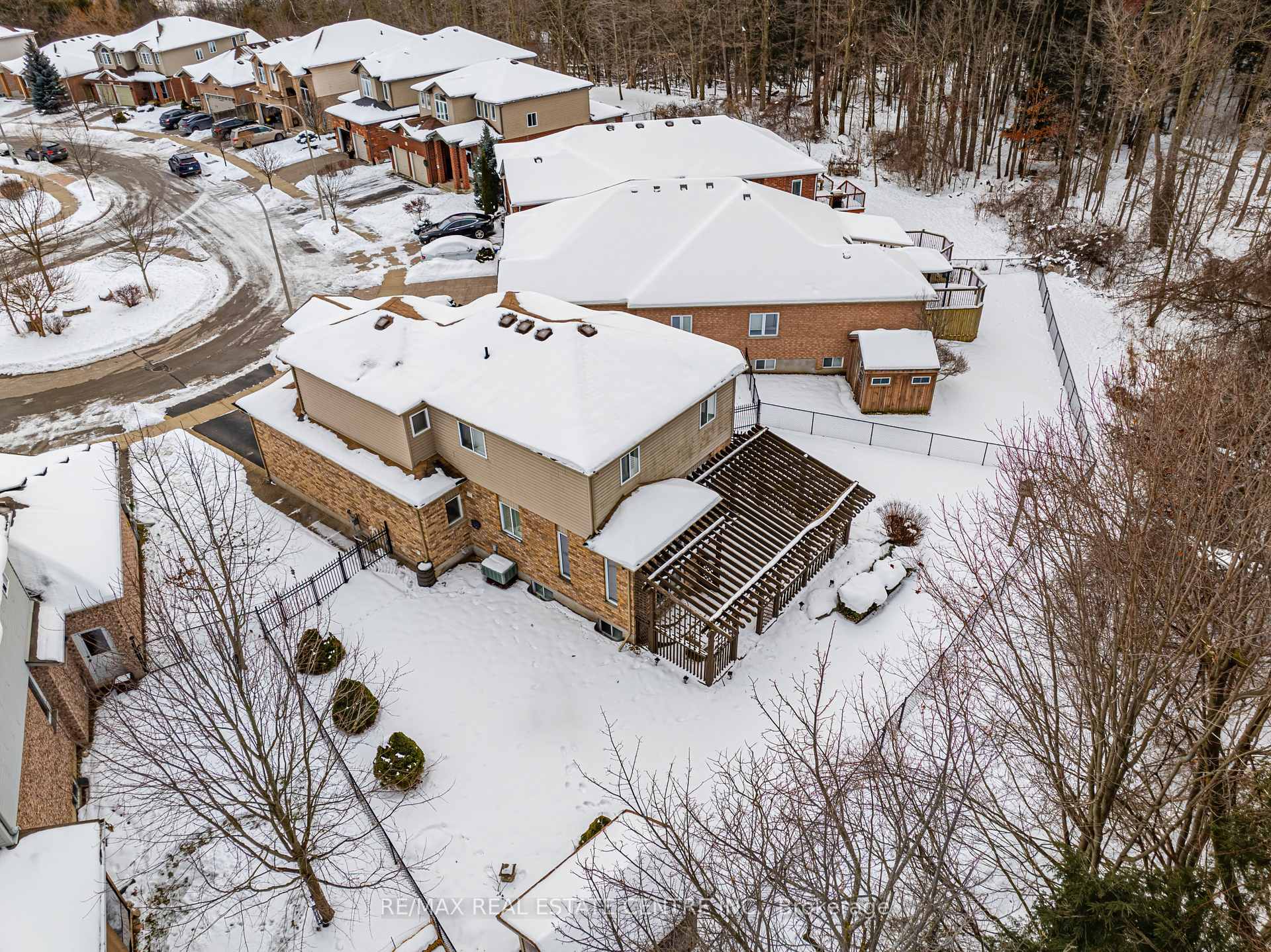 Photo 38 of 524 Country Clair Place, Kitchener — HOMEH