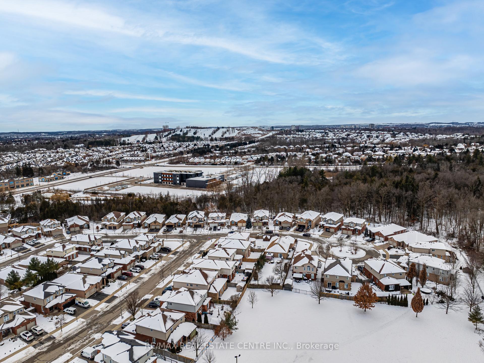 Photo 39 of 524 Country Clair Place, Kitchener — HOMEH