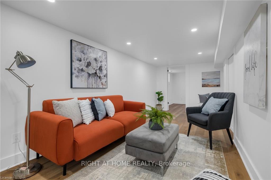 Photo 1 of 1861 Main Street E, Hamilton, McQuesten — HOMEH