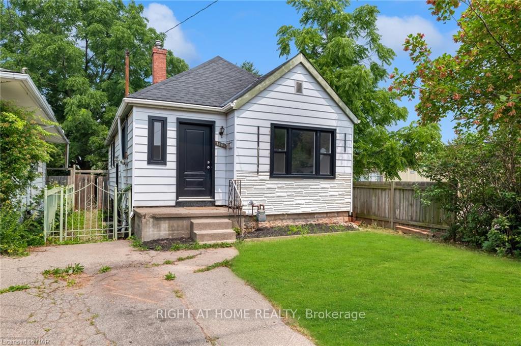 Photo 15 of 1861 Main Street E, Hamilton, McQuesten — HOMEH