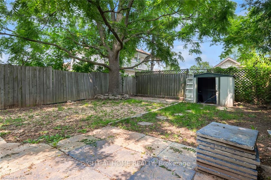 Photo 16 of 1861 Main Street E, Hamilton, McQuesten — HOMEH