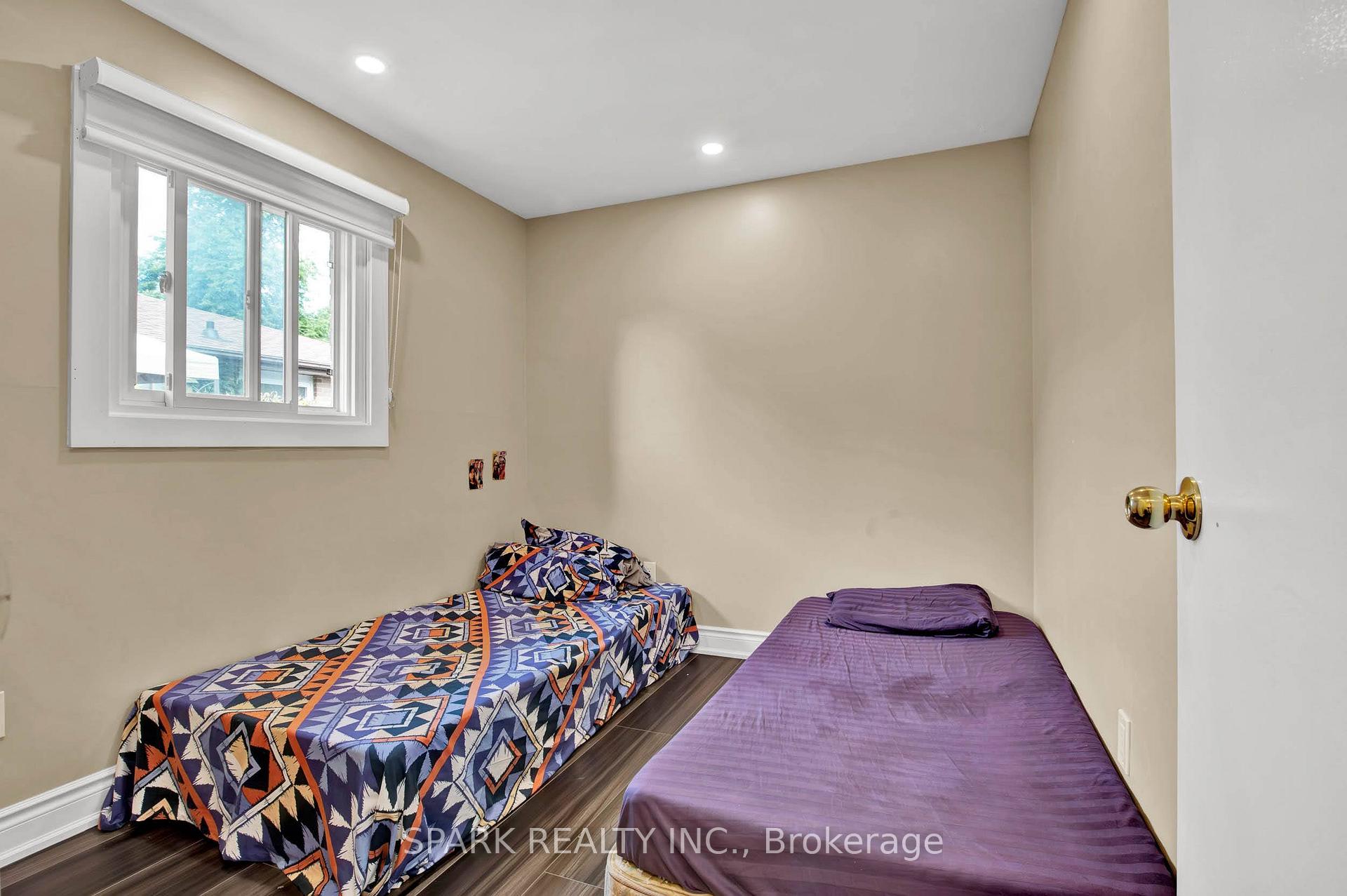 Photo 16 of 65 Dalegrove Drive, Kitchener, Victoria Hills — HOMEH