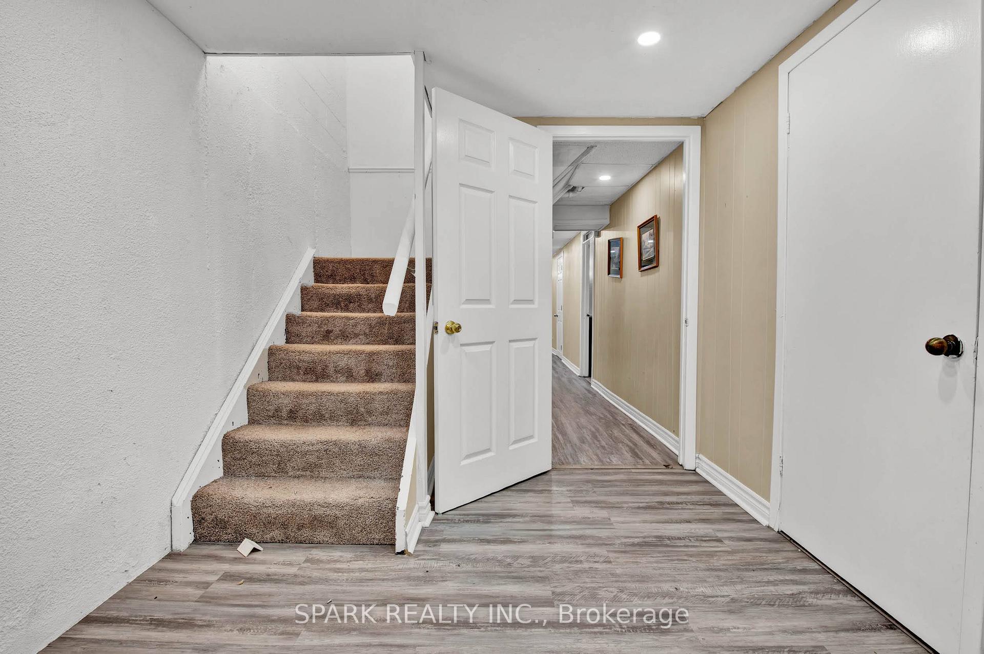 Photo 21 of 65 Dalegrove Drive, Kitchener, Victoria Hills — HOMEH