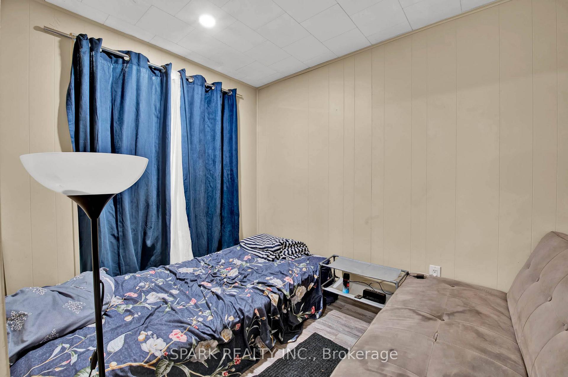 Photo 24 of 65 Dalegrove Drive, Kitchener, Victoria Hills — HOMEH