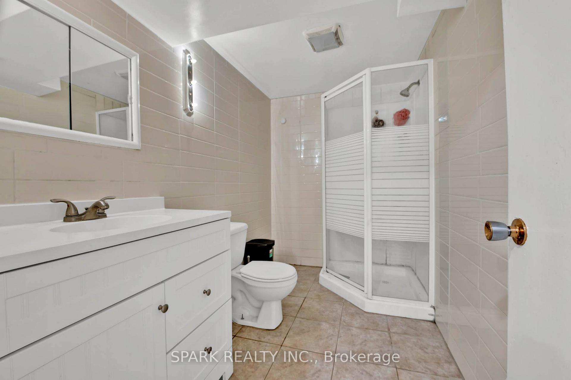 Photo 32 of 65 Dalegrove Drive, Kitchener, Victoria Hills — HOMEH