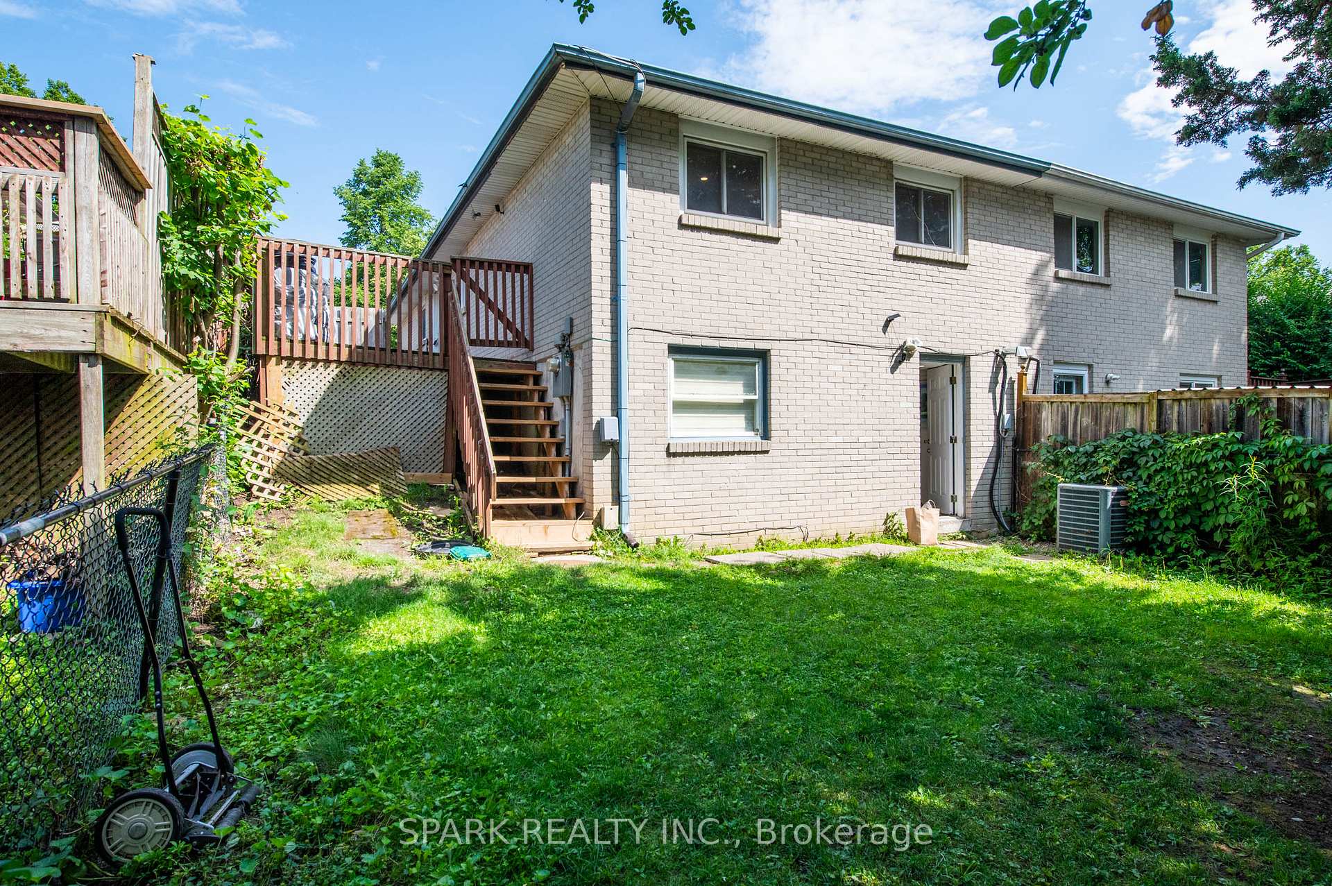 Photo 34 of 65 Dalegrove Drive, Kitchener, Victoria Hills — HOMEH