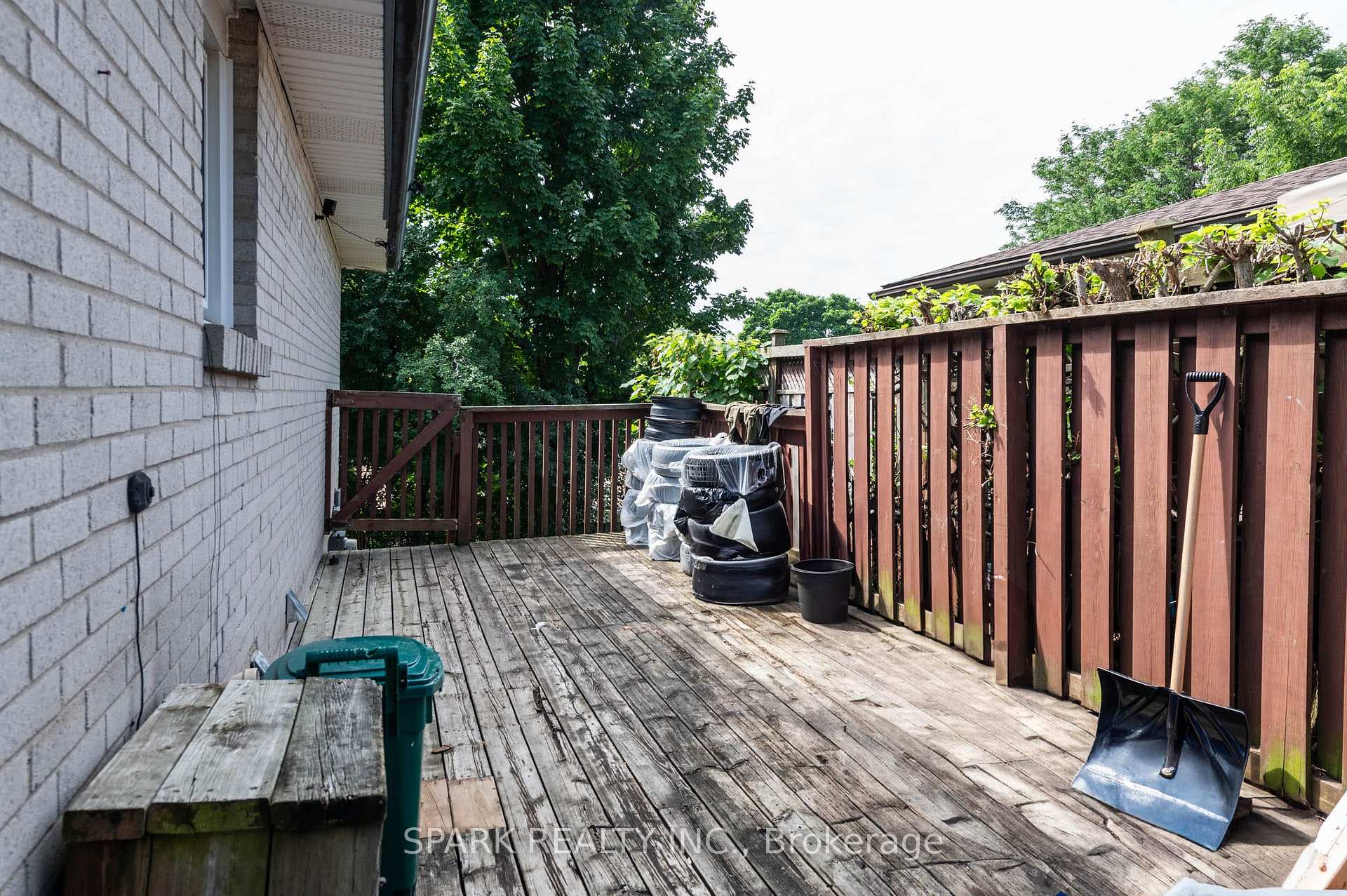 Photo 35 of 65 Dalegrove Drive, Kitchener, Victoria Hills — HOMEH