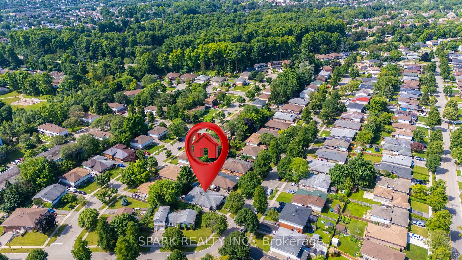 Photo 37 of 65 Dalegrove Drive, Kitchener, Victoria Hills — HOMEH