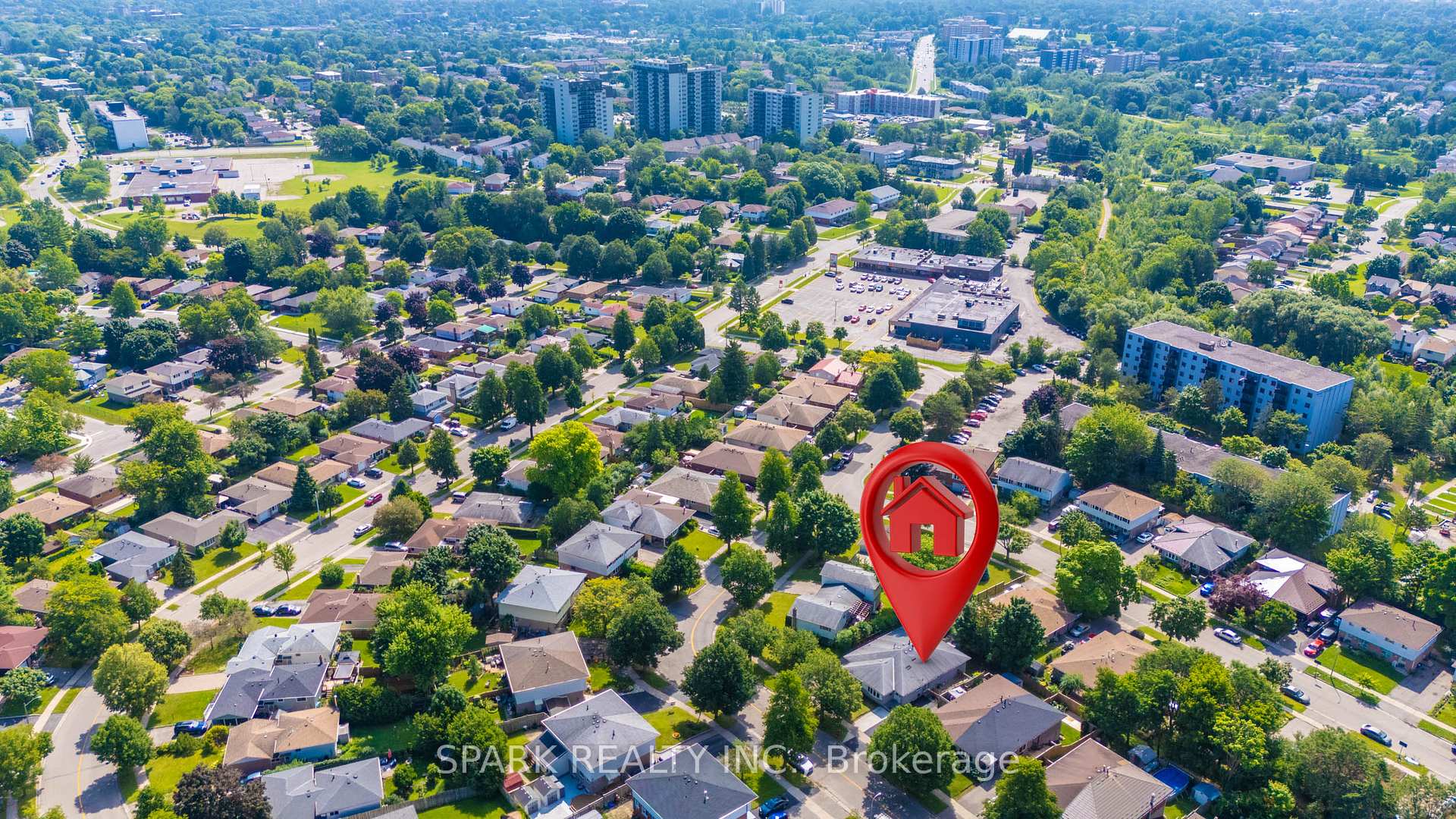Photo 38 of 65 Dalegrove Drive, Kitchener, Victoria Hills — HOMEH