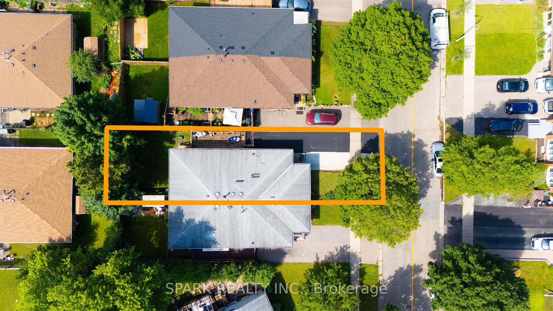 Photo 39 of 65 Dalegrove Drive, Kitchener, Victoria Hills — HOMEH