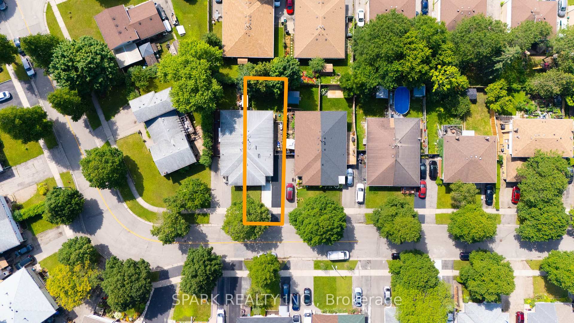 Photo 40 of 65 Dalegrove Drive, Kitchener, Victoria Hills — HOMEH