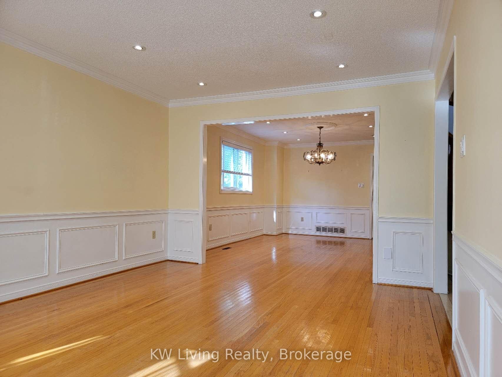 Photo 6 of 58 Montrose Crescent, Markham, Unionville — HOMEH