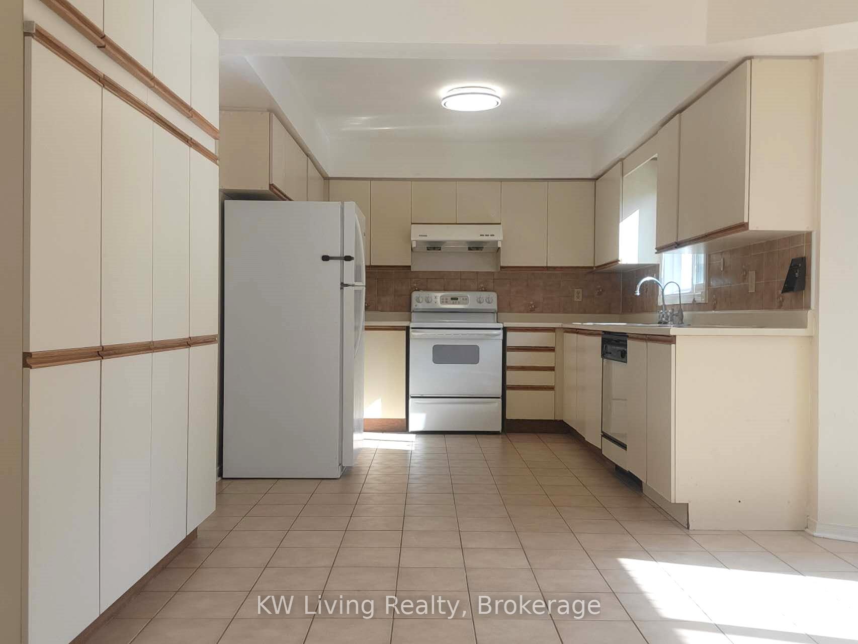 Photo 8 of 58 Montrose Crescent, Markham, Unionville — HOMEH