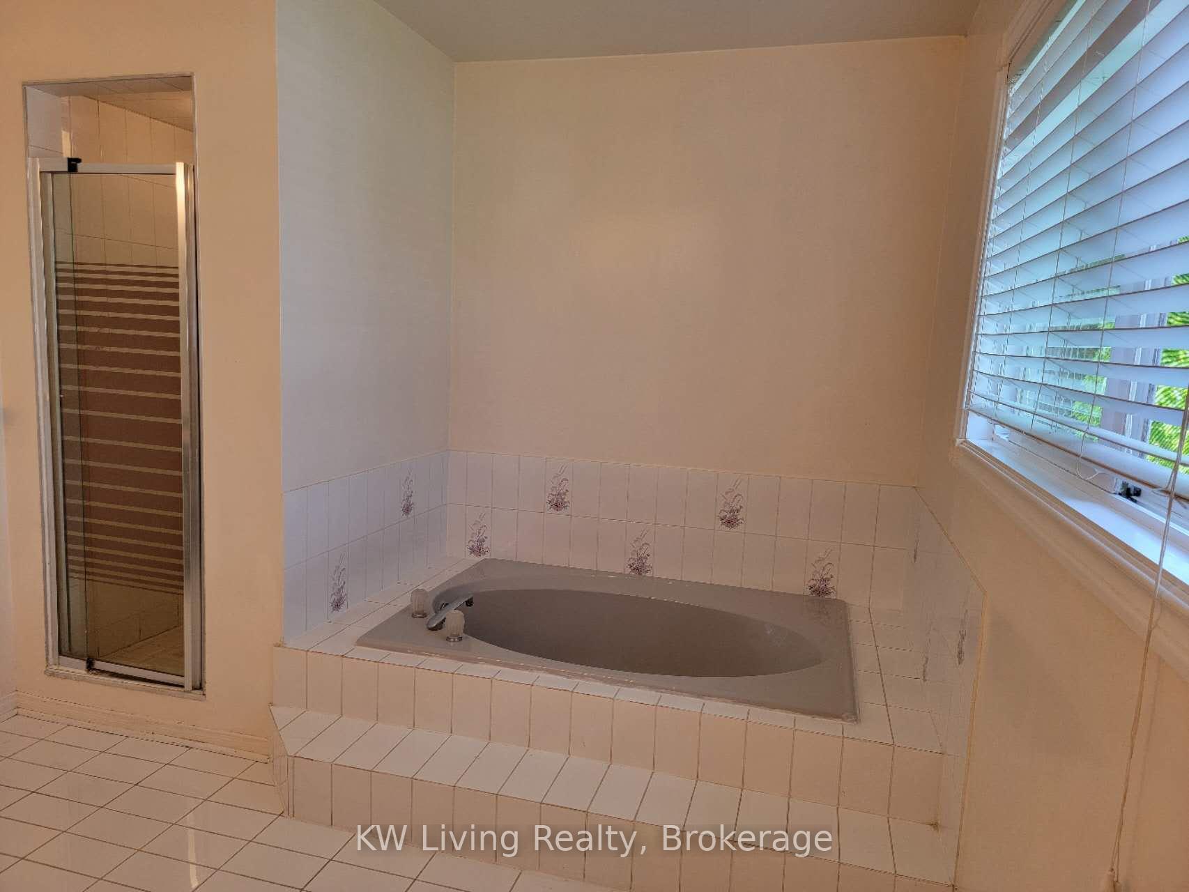 Photo 23 of 58 Montrose Crescent, Markham, Unionville — HOMEH