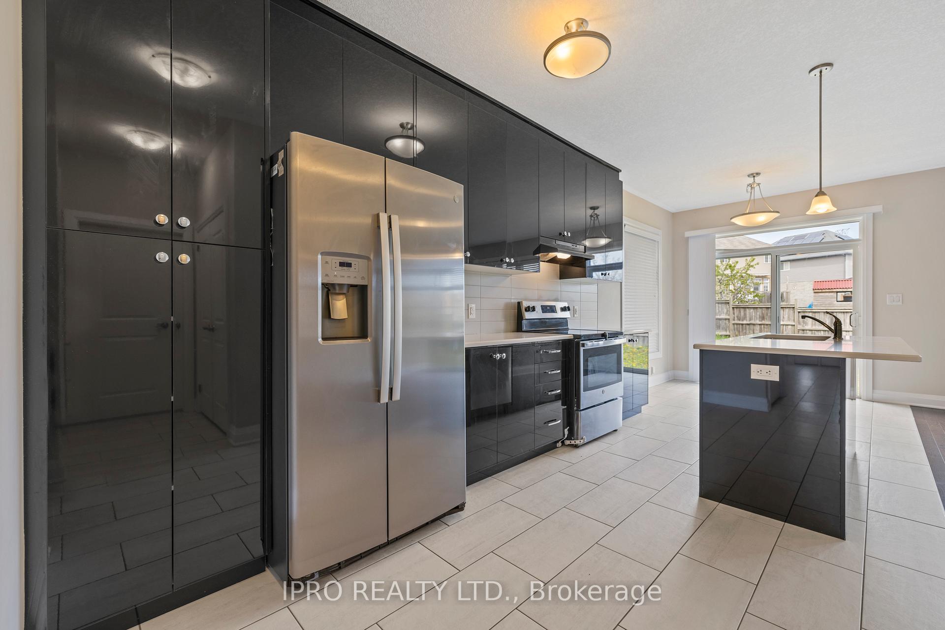 Photo 4 of 208 Woodbine Avenue, Kitchener — HOMEH