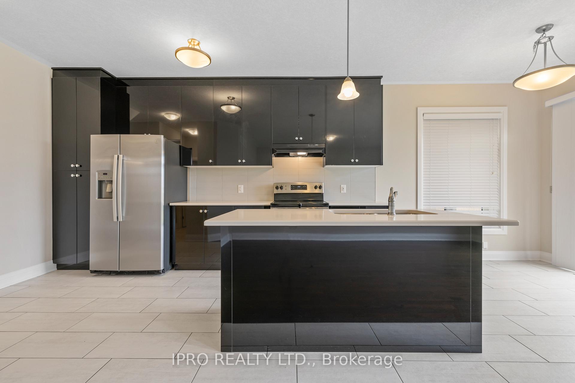 Photo 12 of 208 Woodbine Avenue, Kitchener — HOMEH