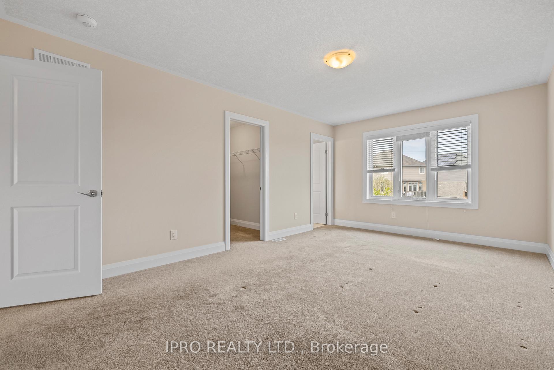Photo 17 of 208 Woodbine Avenue, Kitchener — HOMEH