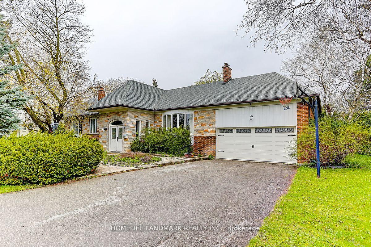 Photo 2 of 25 Oakcrest Avenue, Markham, Village Green-South Unionville — HOMEH