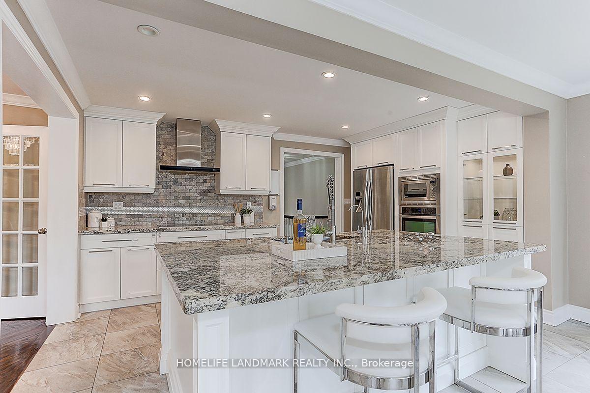 Photo 8 of 25 Oakcrest Avenue, Markham, Village Green-South Unionville — HOMEH
