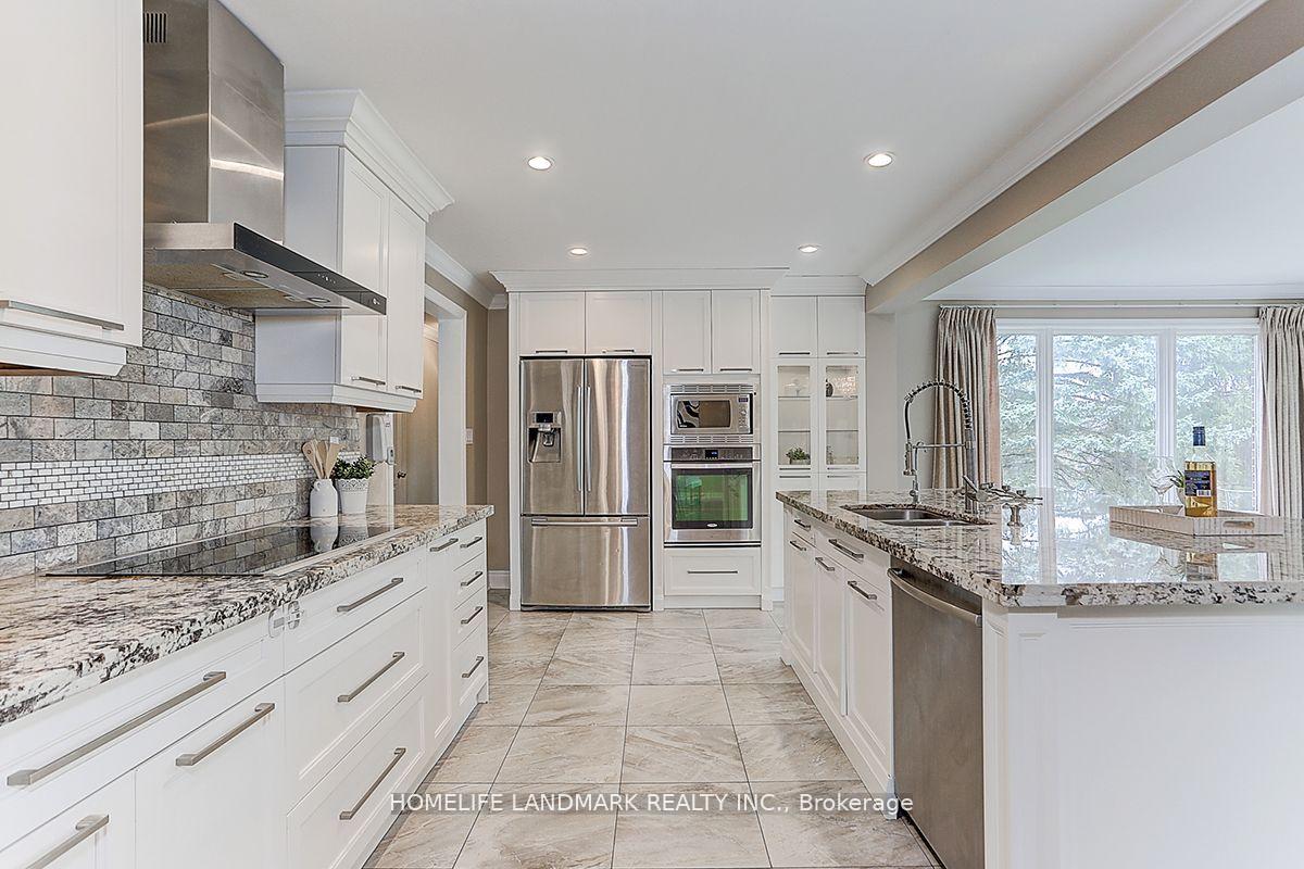 Photo 9 of 25 Oakcrest Avenue, Markham, Village Green-South Unionville — HOMEH