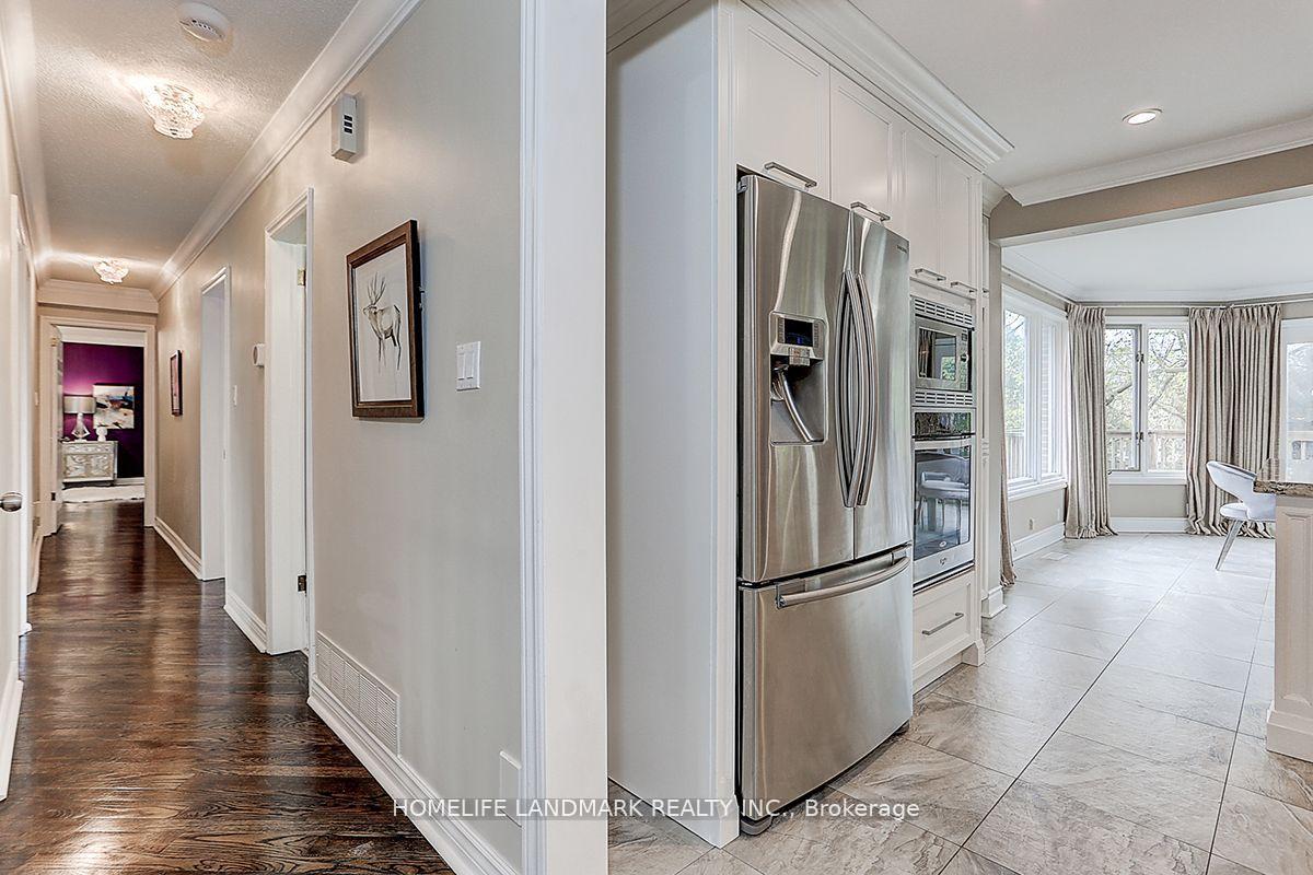 Photo 12 of 25 Oakcrest Avenue, Markham, Village Green-South Unionville — HOMEH