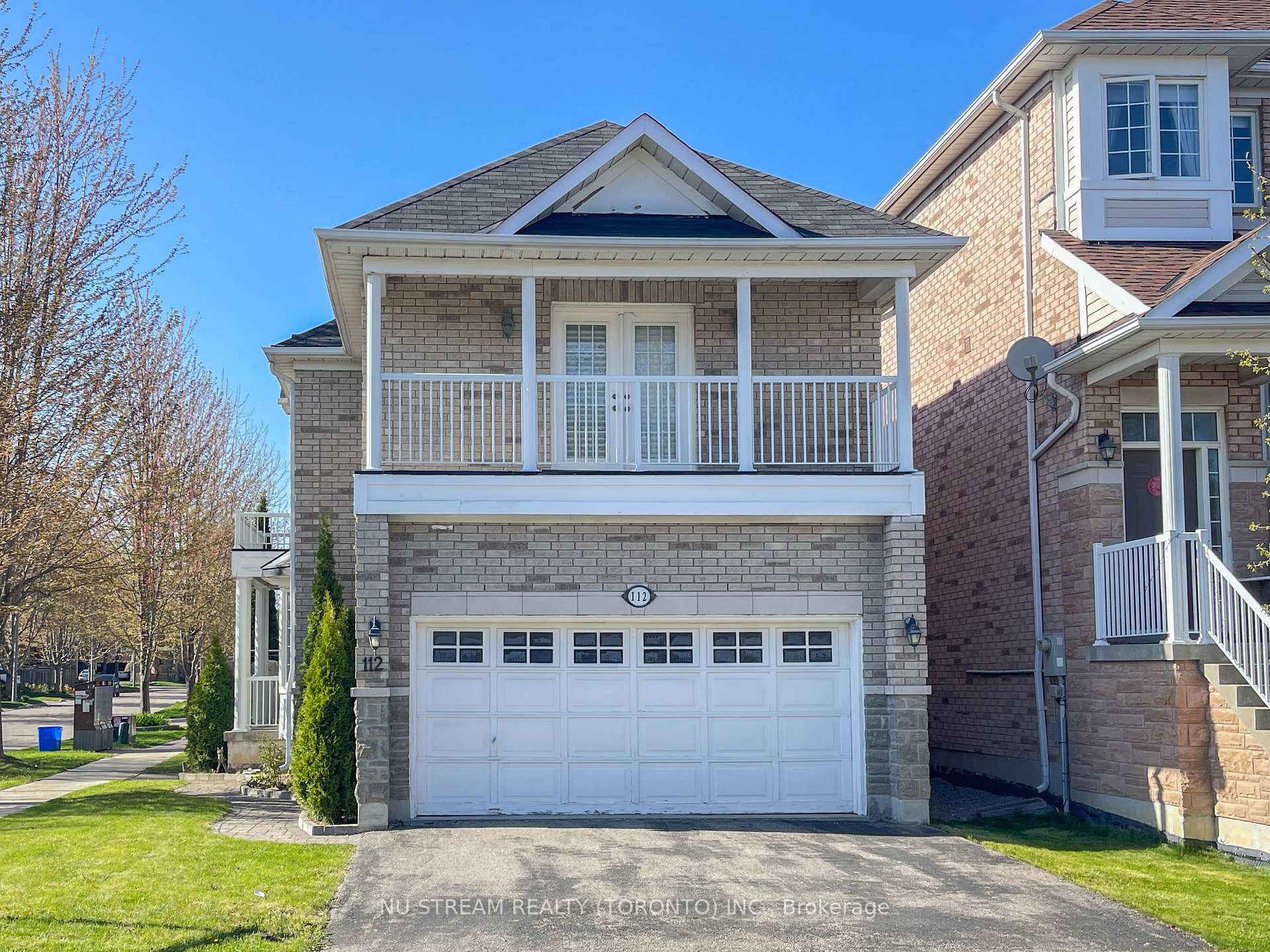 Photo 2 of 112 Gable Avenue, Markham, Berczy — HOMEH
