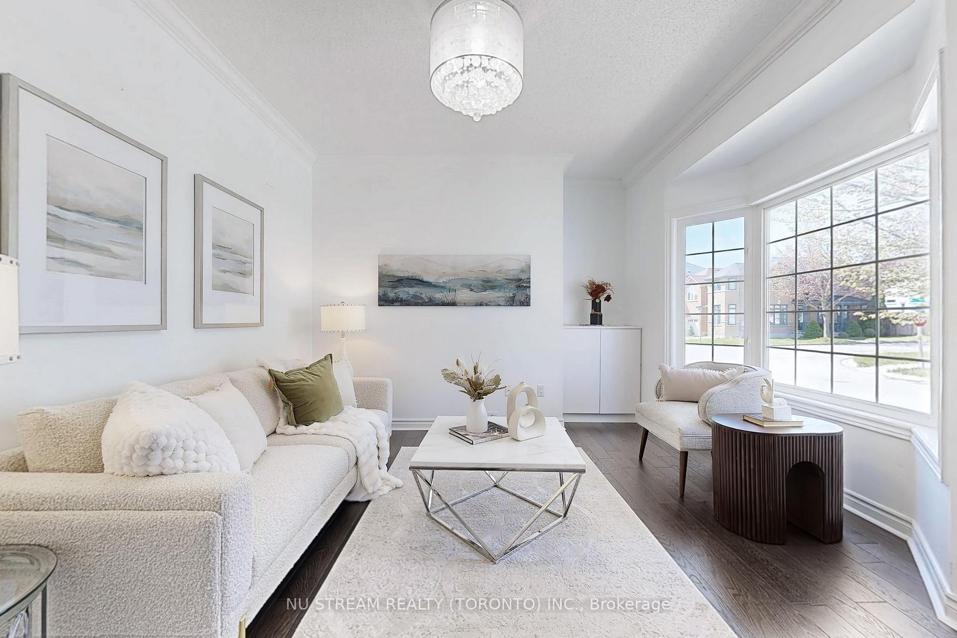 Photo 6 of 112 Gable Avenue, Markham, Berczy — HOMEH