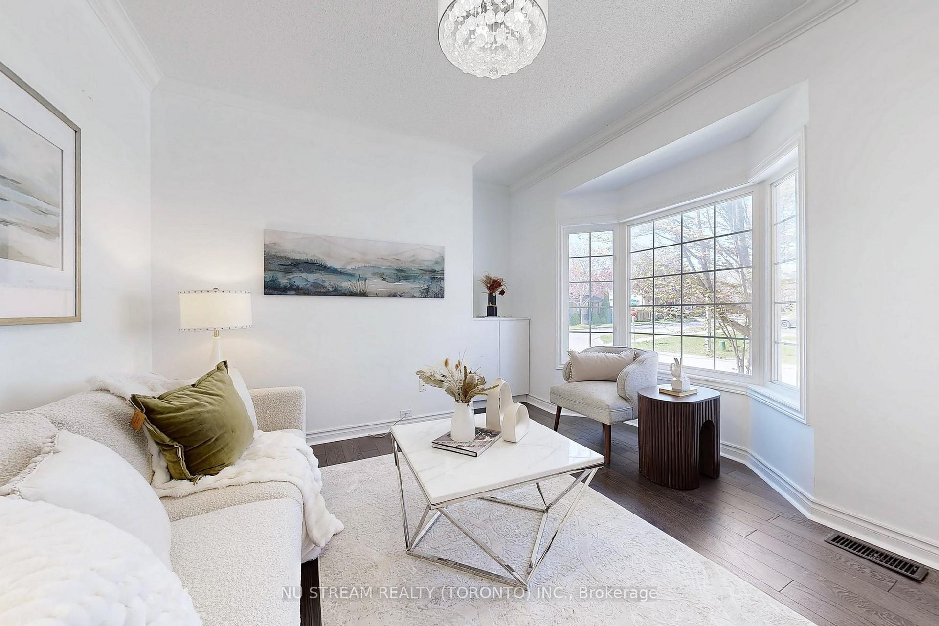 Photo 8 of 112 Gable Avenue, Markham, Berczy — HOMEH
