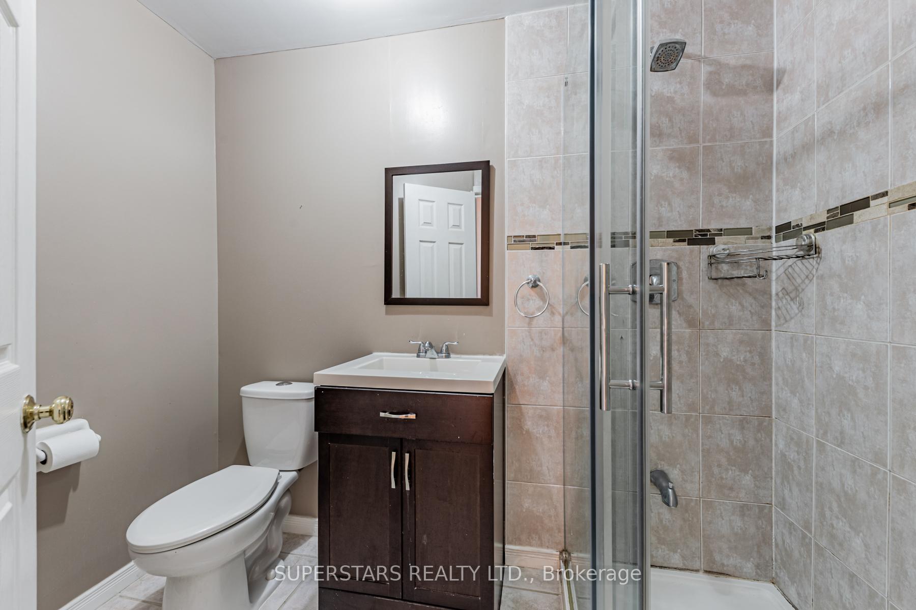 Photo 19 of 40 Mindy Crescent, Markham, Middlefield — HOMEH