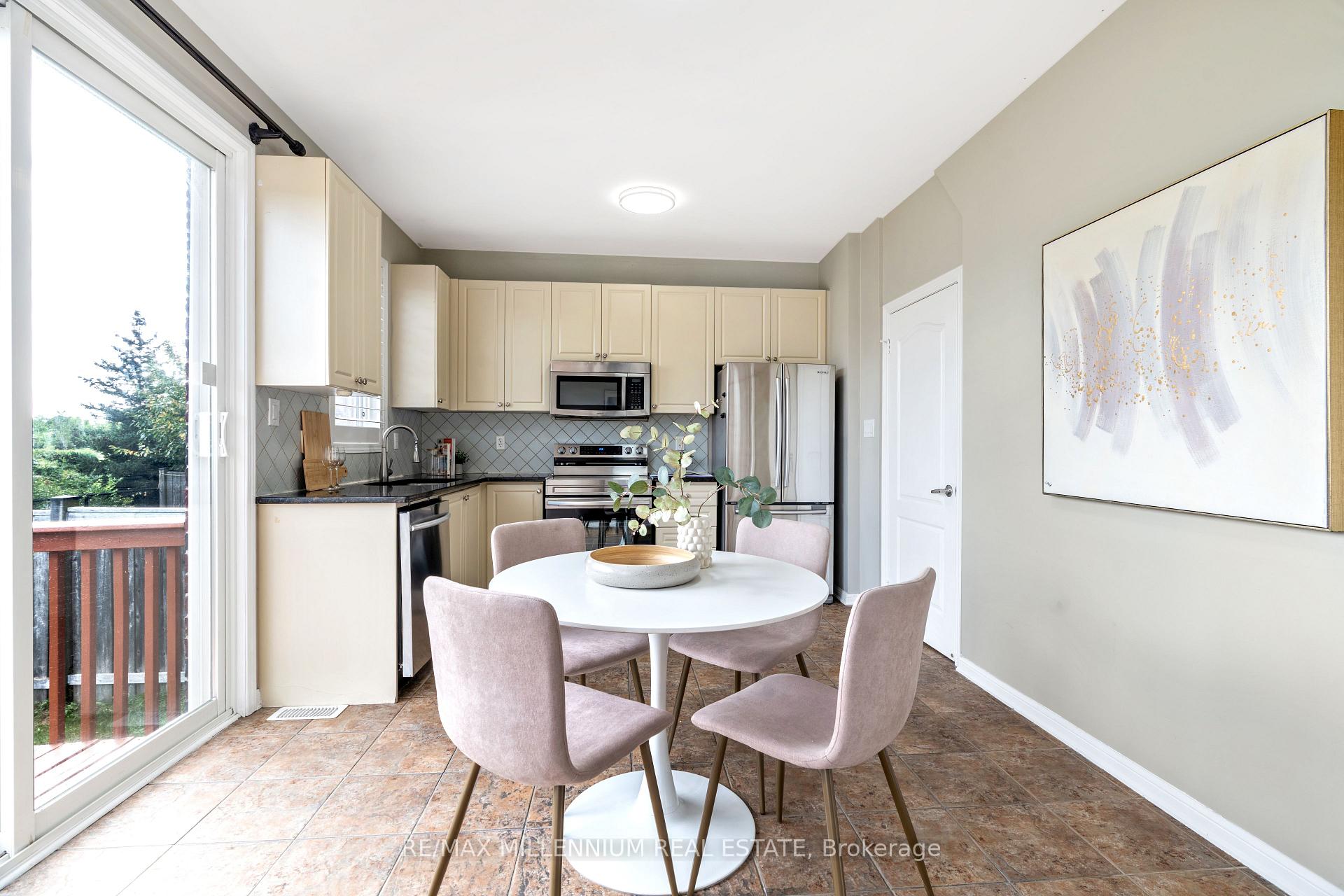 Photo 10 of 676 Snider Terrace, Milton, Coates — HOMEH
