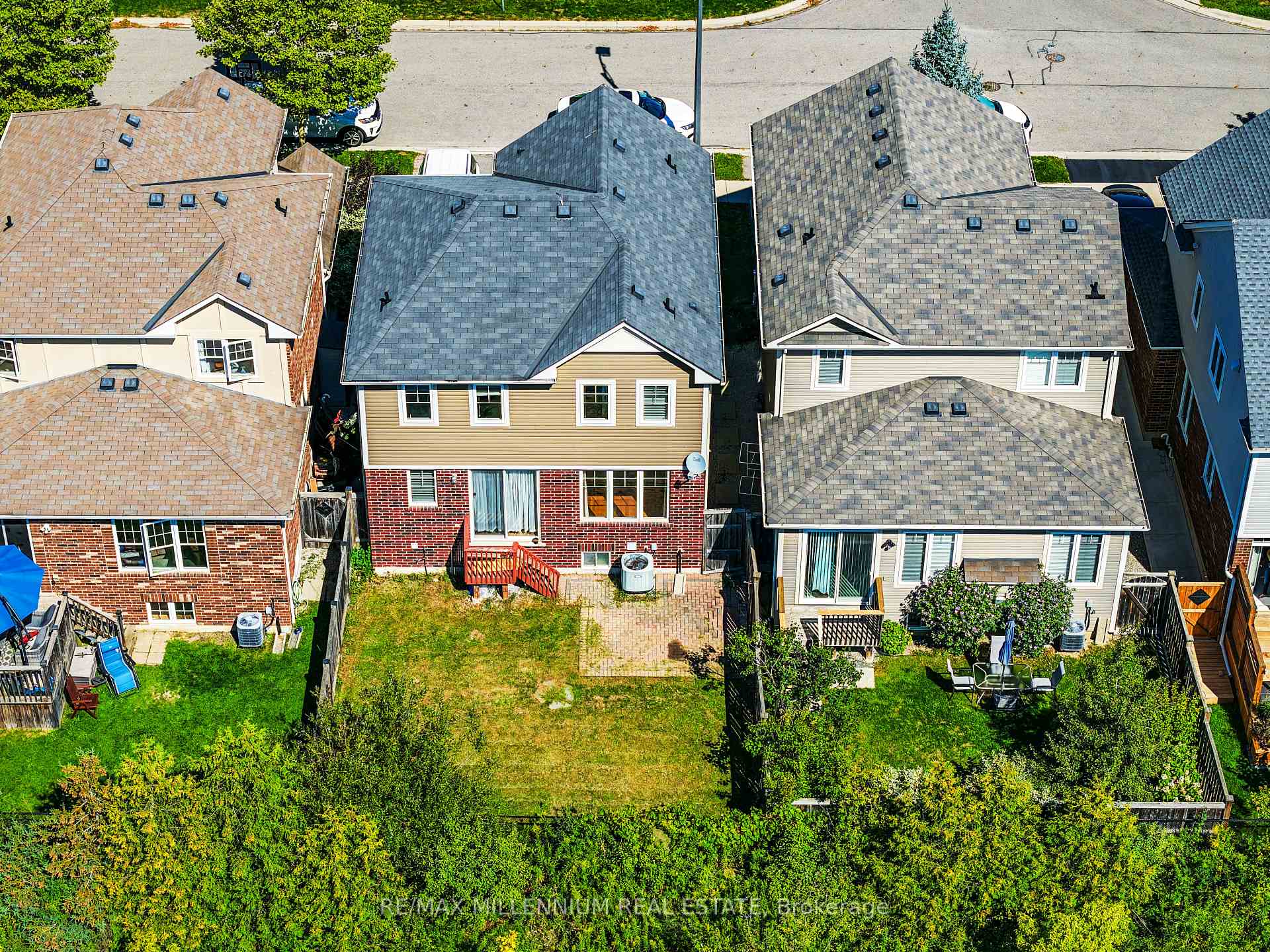 Photo 29 of 676 Snider Terrace, Milton, Coates — HOMEH