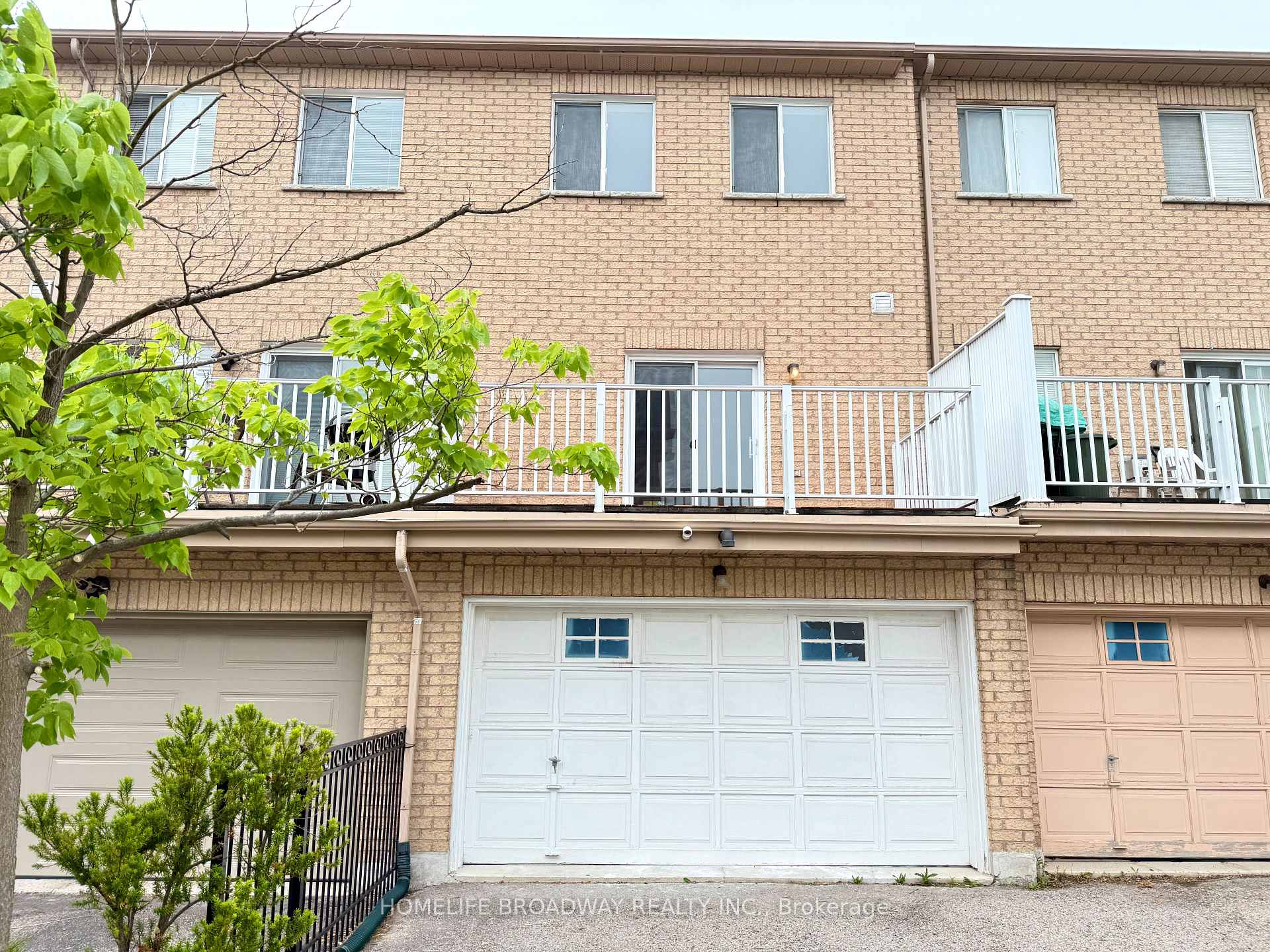 Photo 2 of 31 Park Common Boulevard, Markham, Commerce Valley — HOMEH