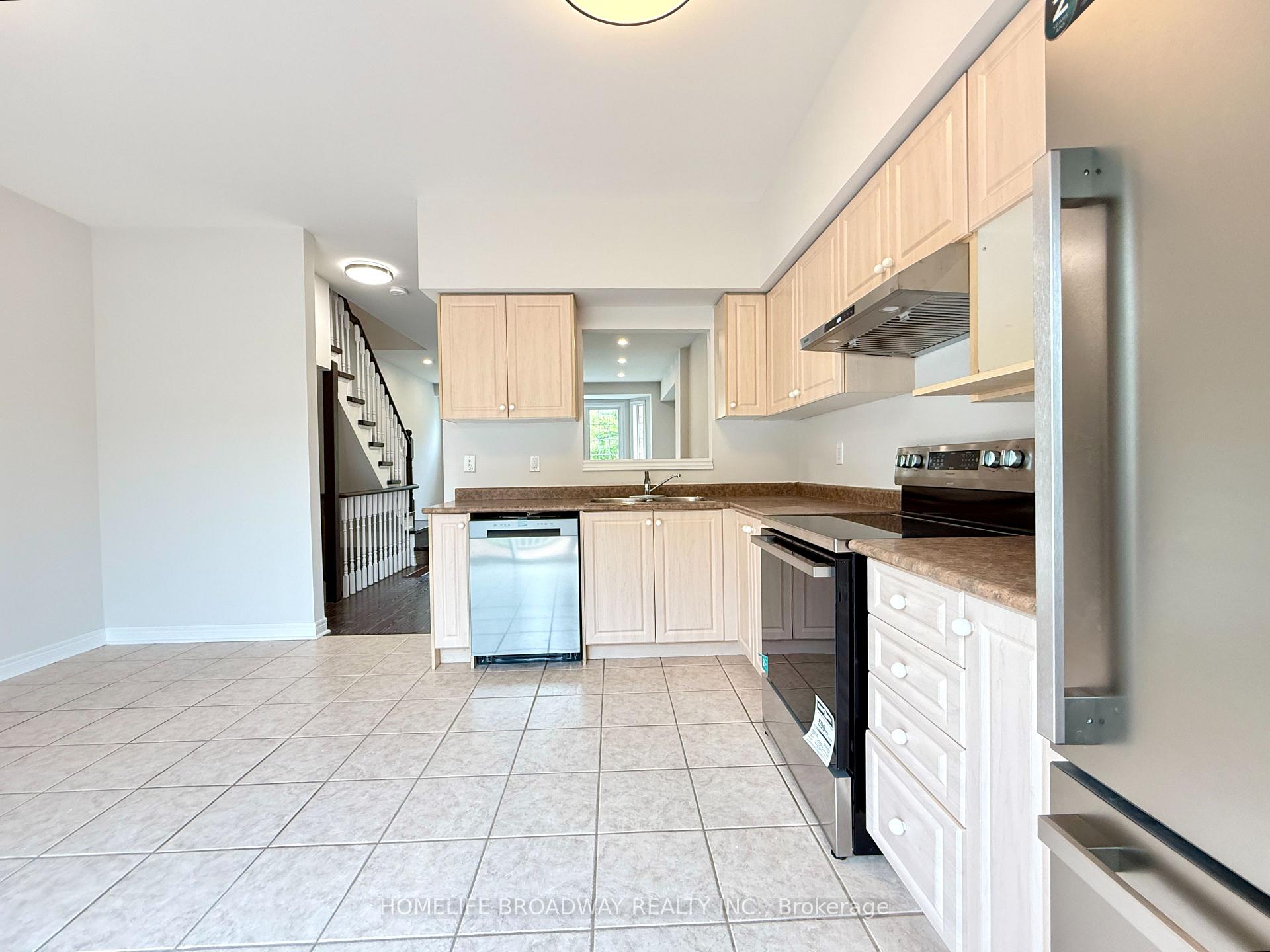 Photo 6 of 31 Park Common Boulevard, Markham, Commerce Valley — HOMEH