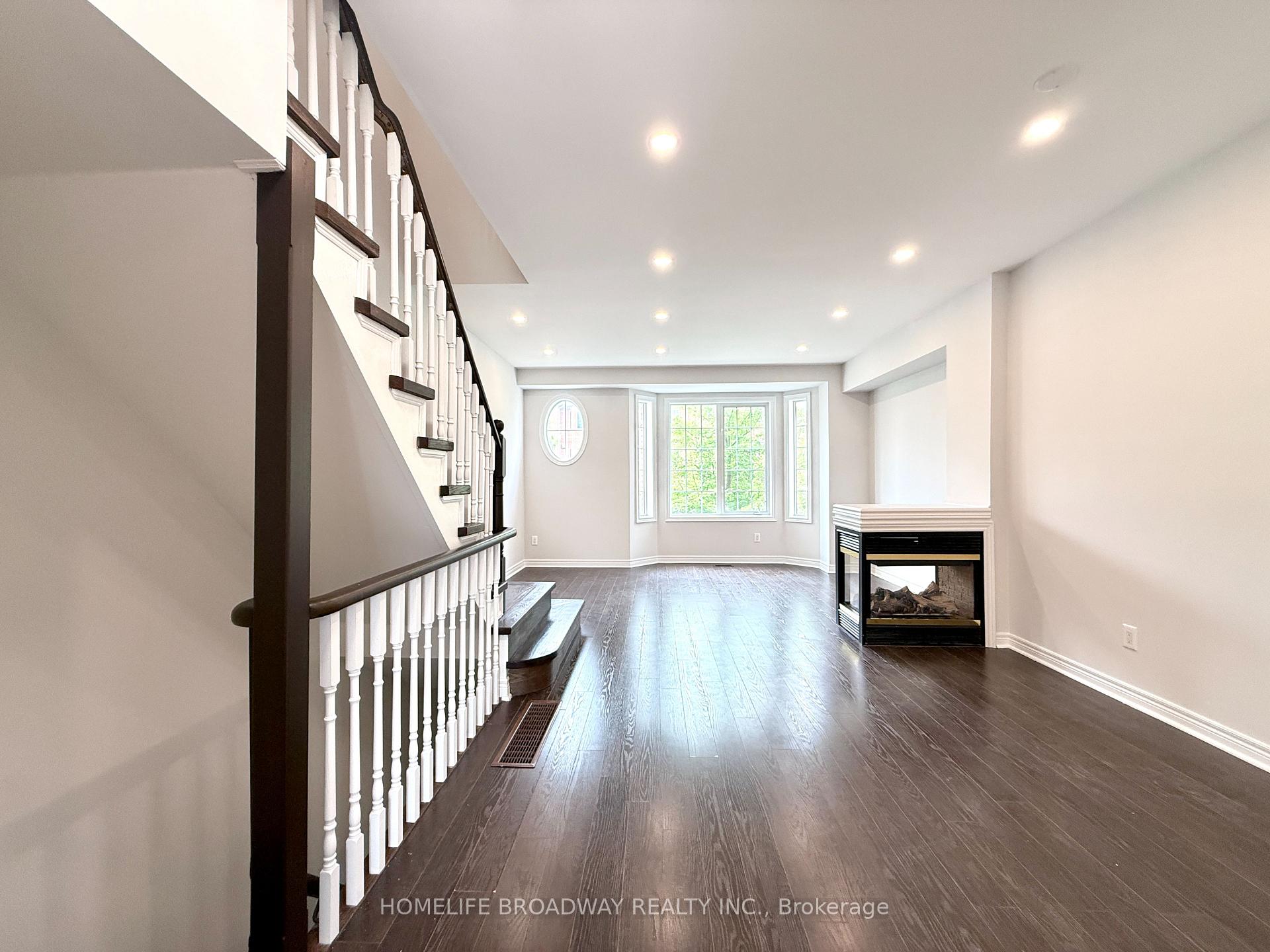Photo 7 of 31 Park Common Boulevard, Markham, Commerce Valley — HOMEH