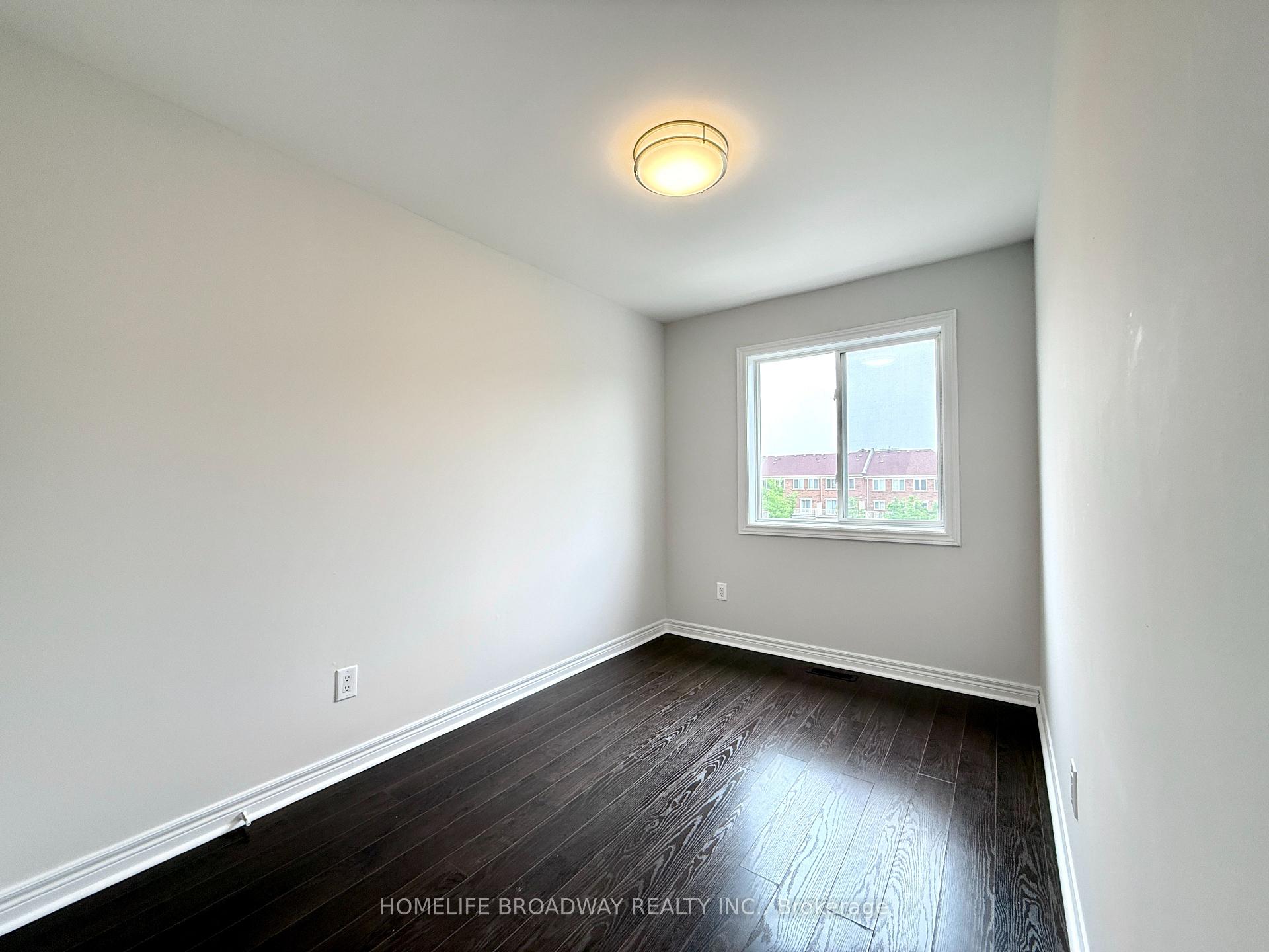 Photo 15 of 31 Park Common Boulevard, Markham, Commerce Valley — HOMEH