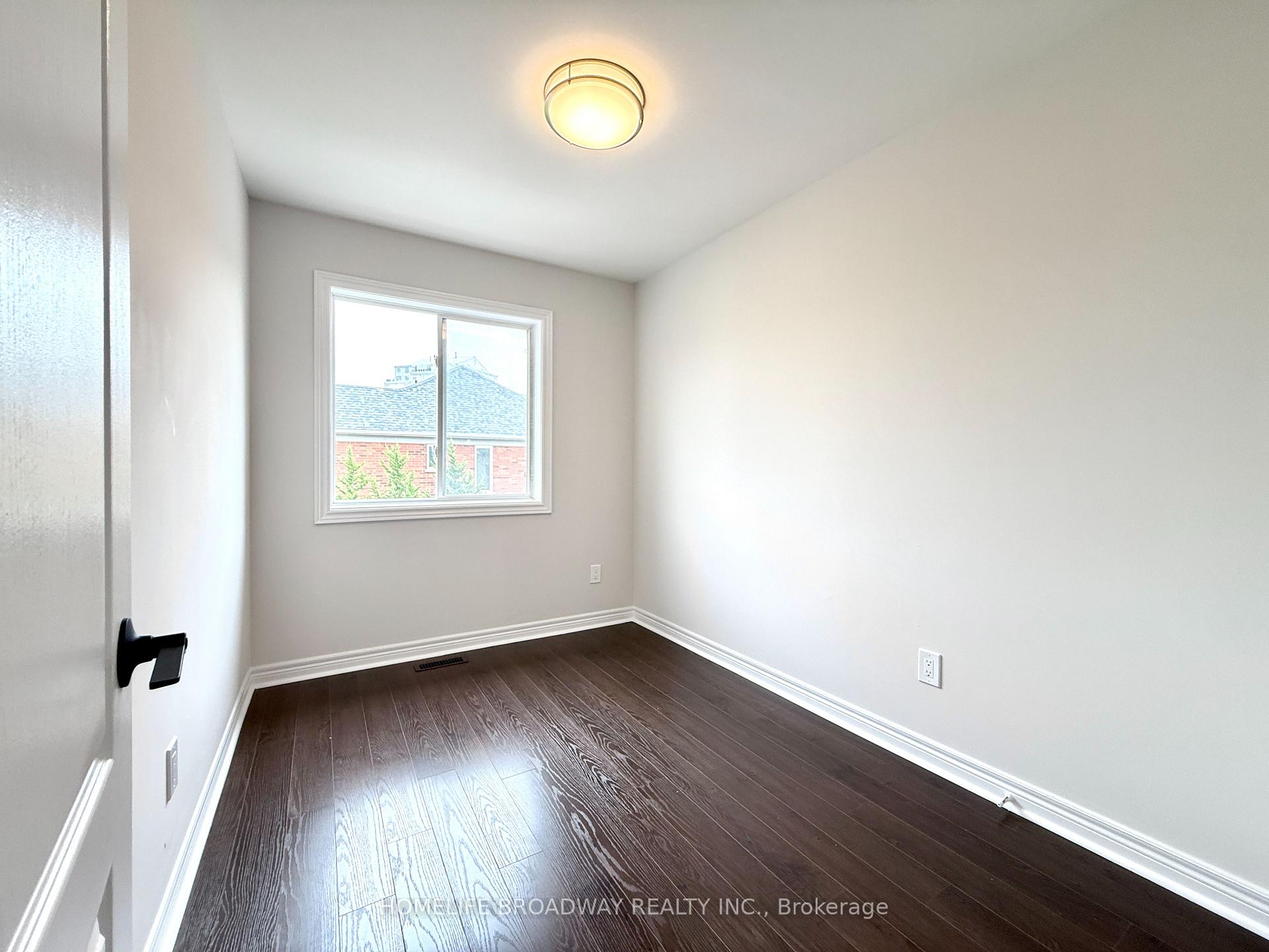 Photo 16 of 31 Park Common Boulevard, Markham, Commerce Valley — HOMEH