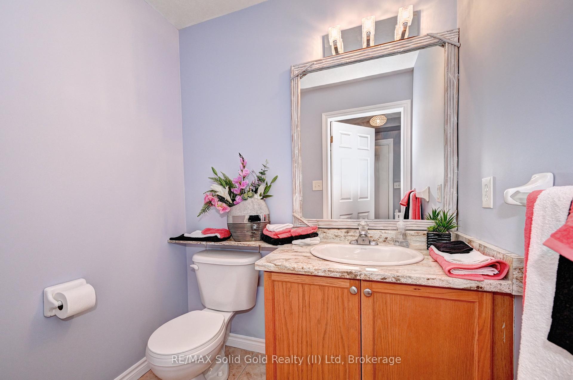 Photo 5 of 85 Ralgreen Crescent, Kitchener — HOMEH