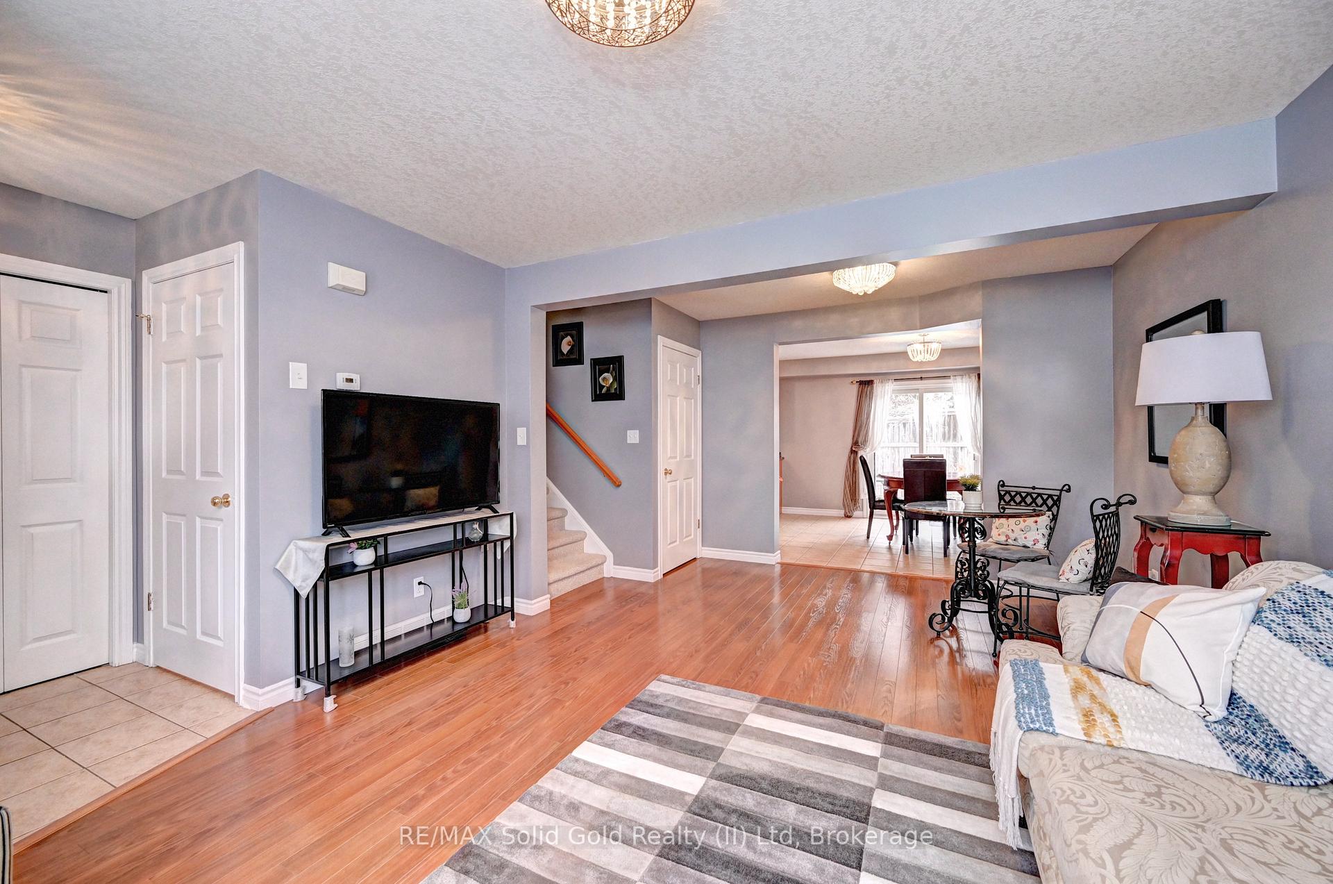 Photo 9 of 85 Ralgreen Crescent, Kitchener — HOMEH