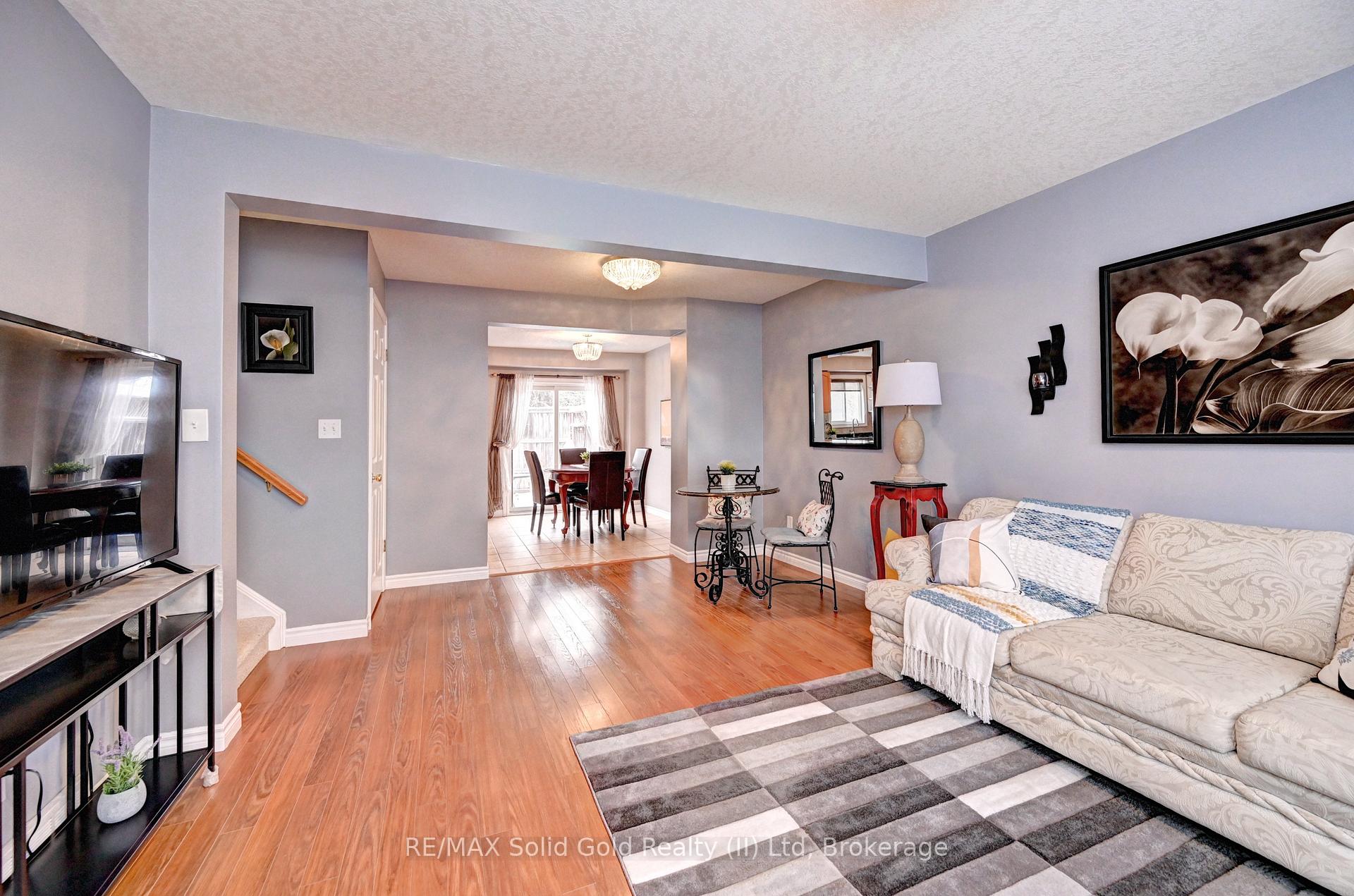 Photo 10 of 85 Ralgreen Crescent, Kitchener — HOMEH