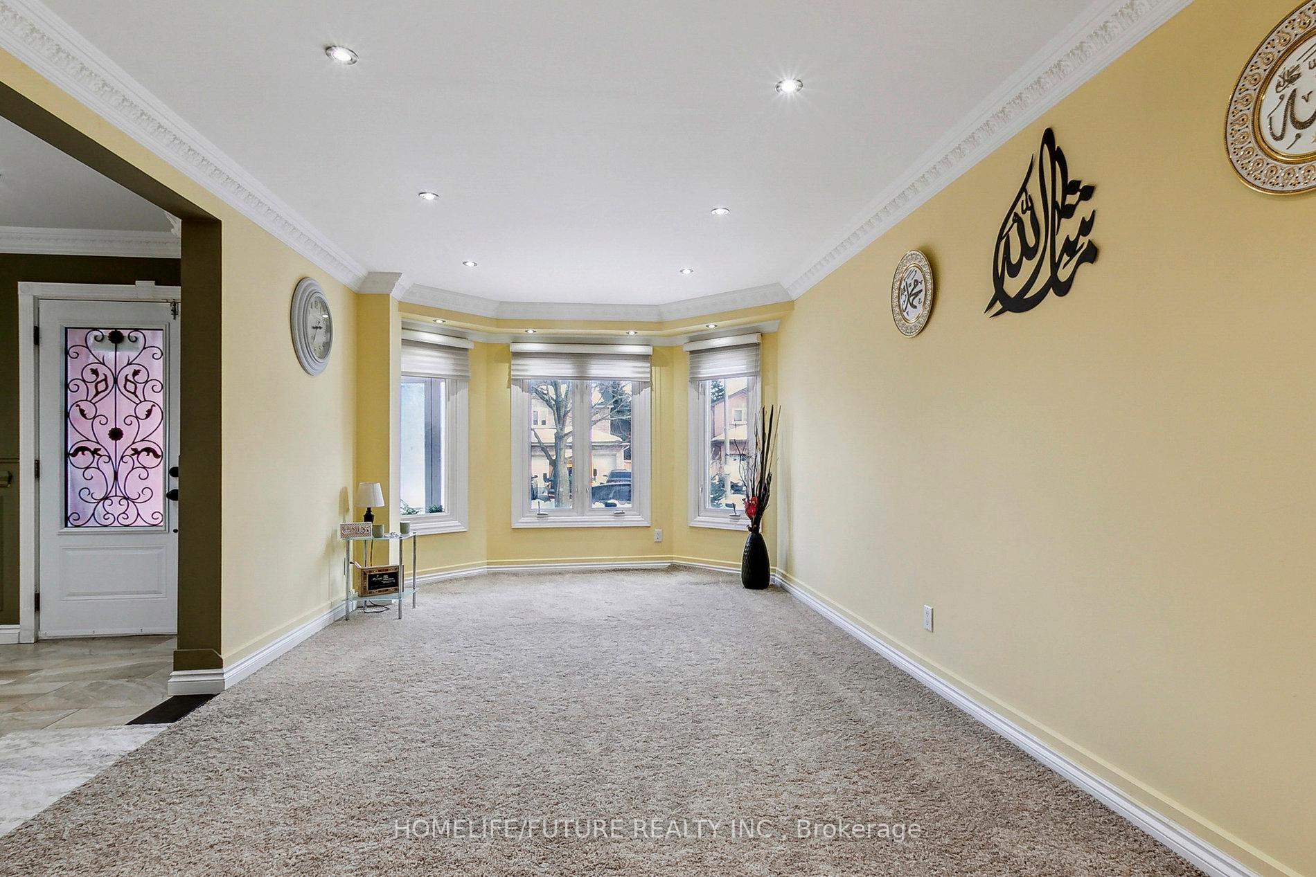 Photo 8 of 44 Norman Ross Drive, Markham, Middlefield — HOMEH
