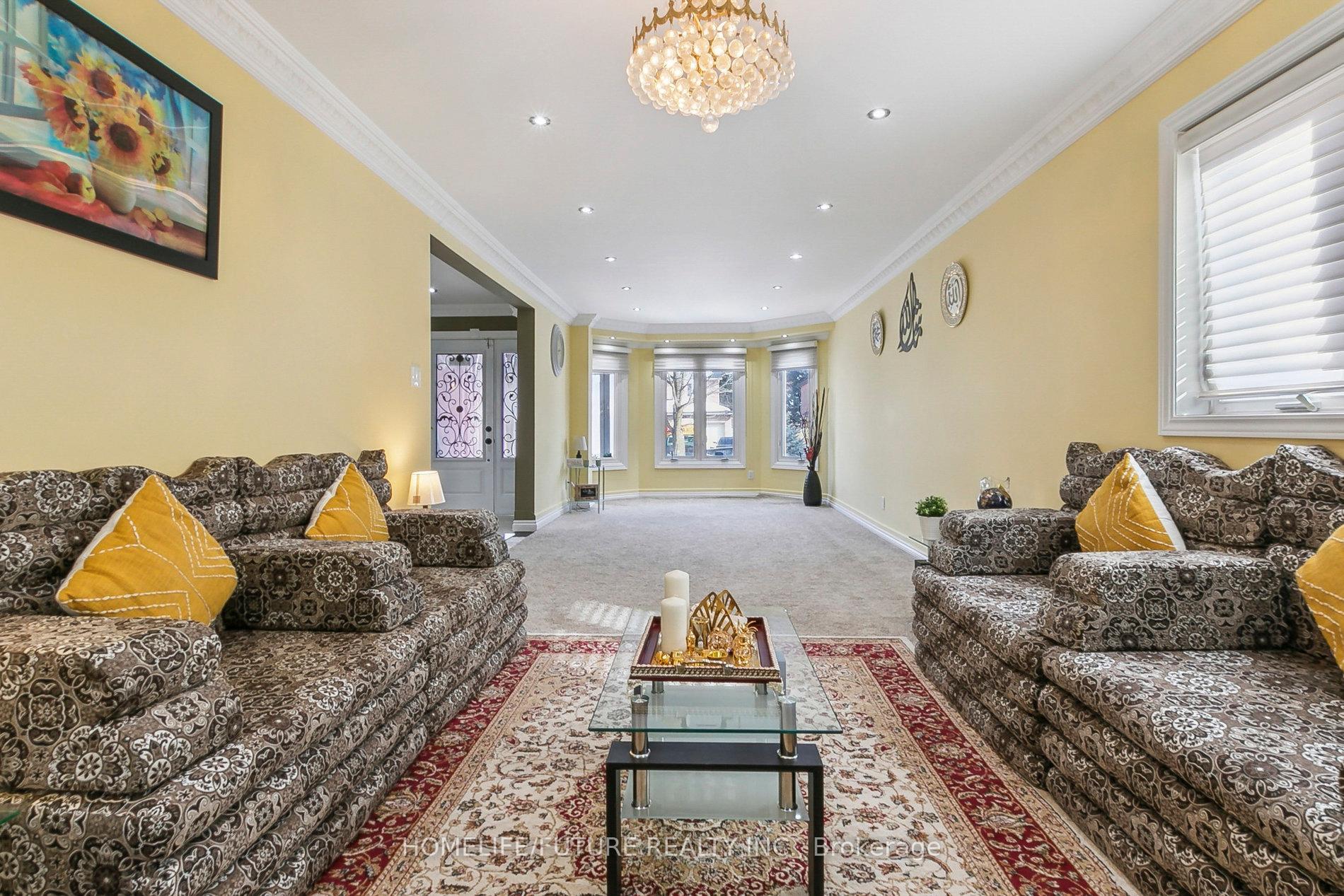 Photo 11 of 44 Norman Ross Drive, Markham, Middlefield — HOMEH