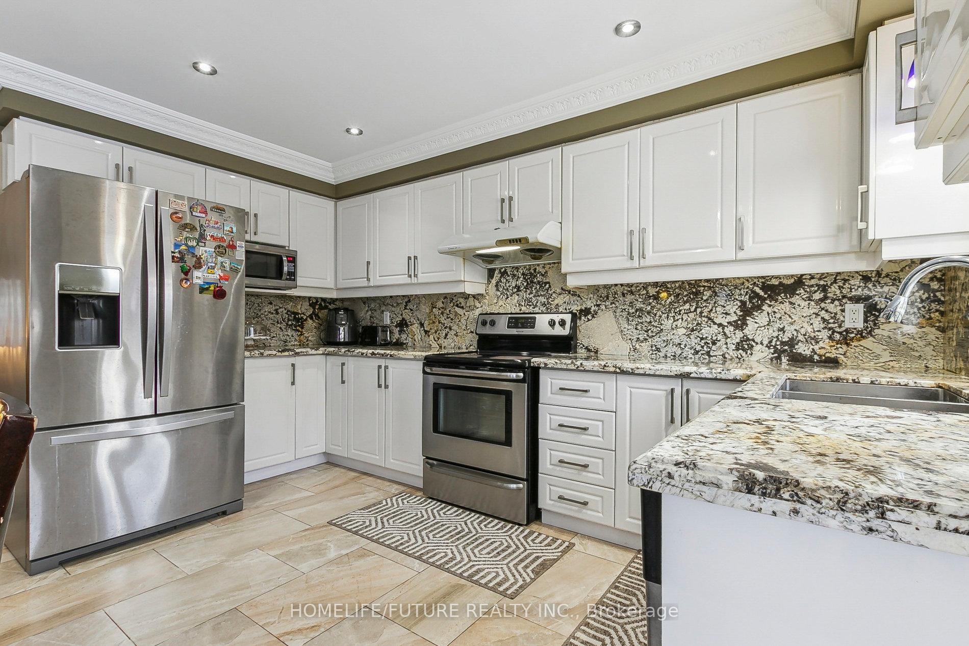 Photo 13 of 44 Norman Ross Drive, Markham, Middlefield — HOMEH