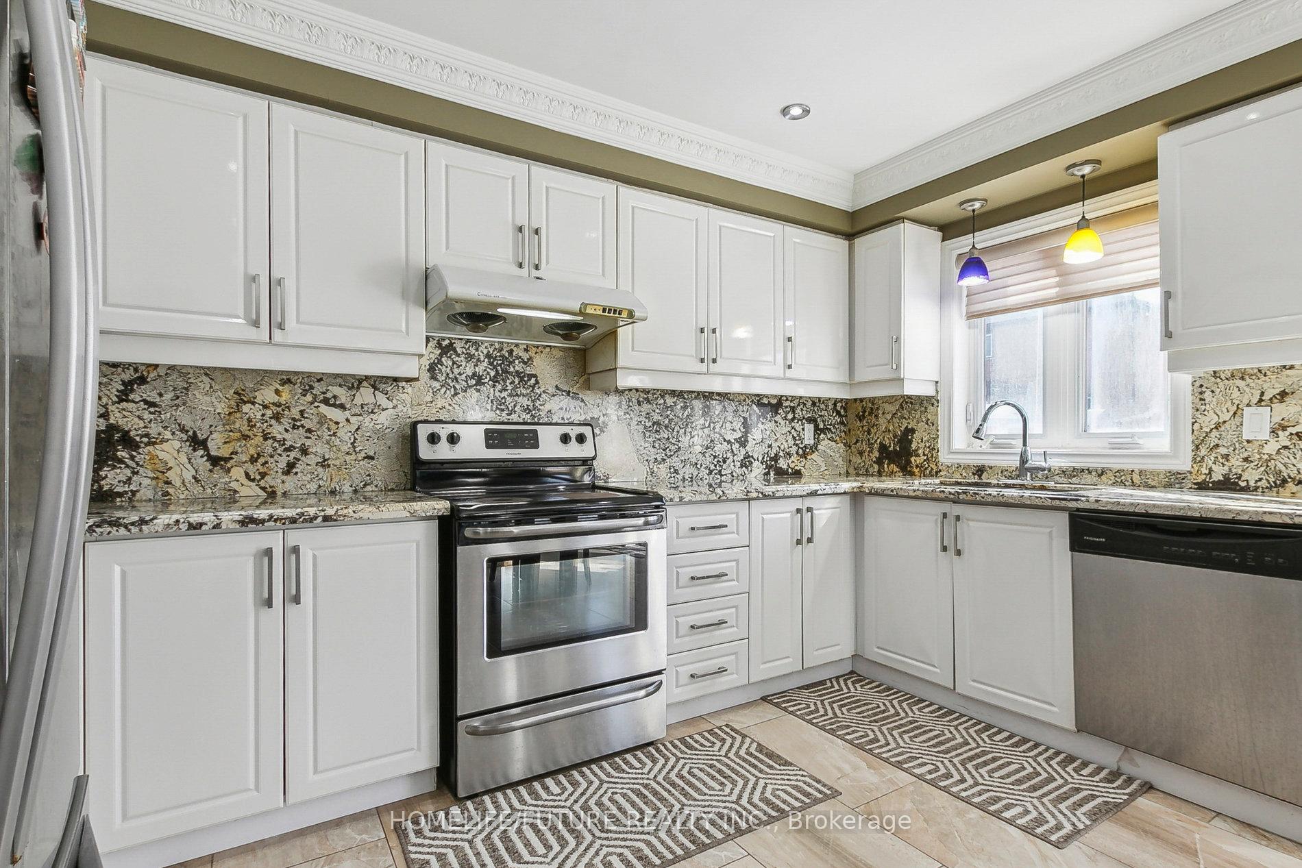 Photo 14 of 44 Norman Ross Drive, Markham, Middlefield — HOMEH
